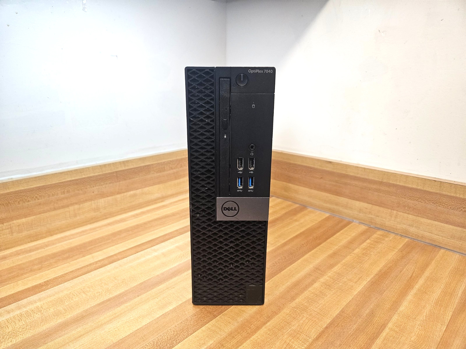 Dell OptiPlex 7040 i5 3.20GHz 512GB NVMe PCIe + 1TB HD, 20 GB Ram, SFF,
