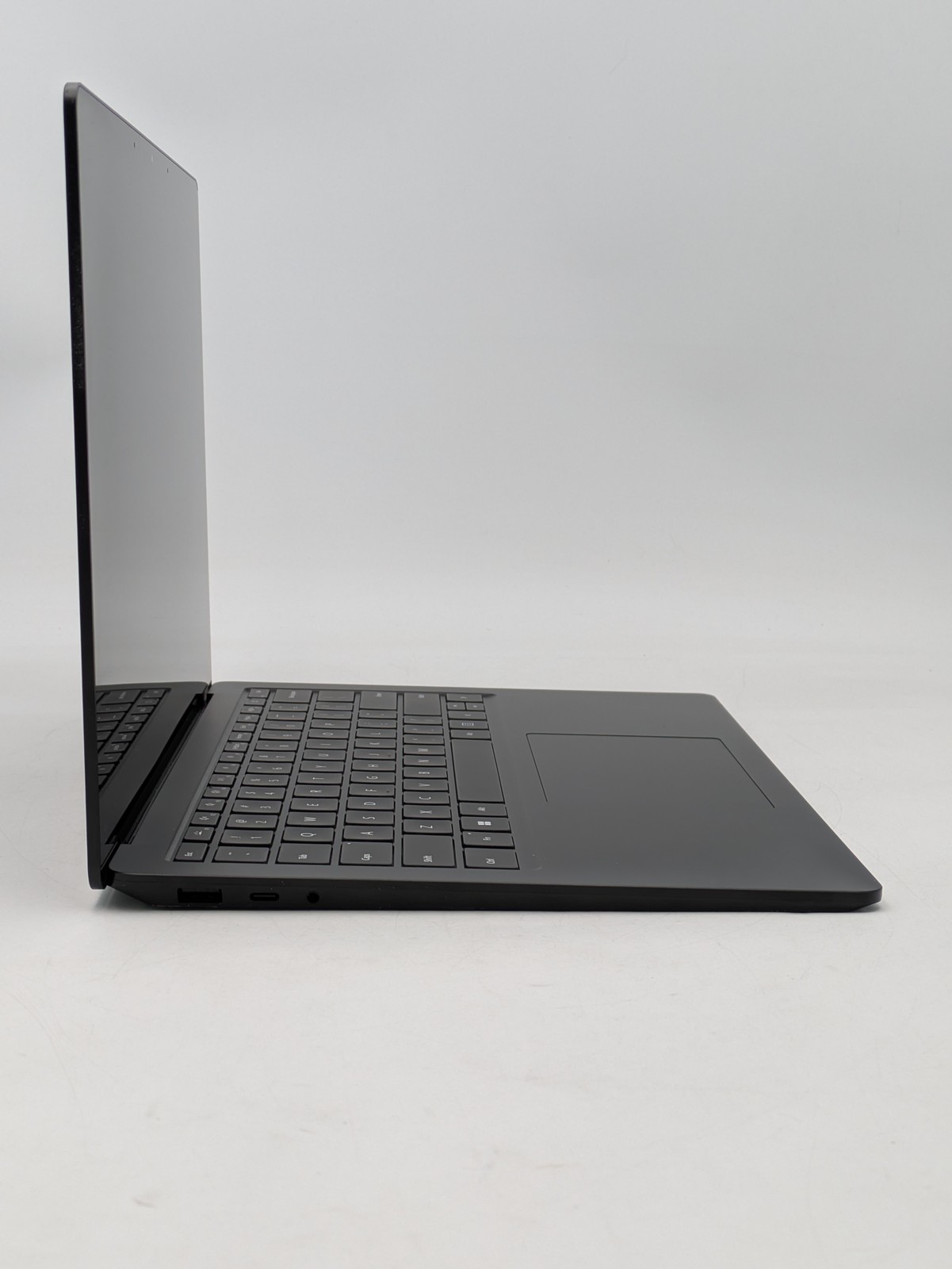 Microsoft Surface Laptop 4 13.5″ Ryzen 5 4680U 16GB DDR4 256GB SSD Win 11 Home