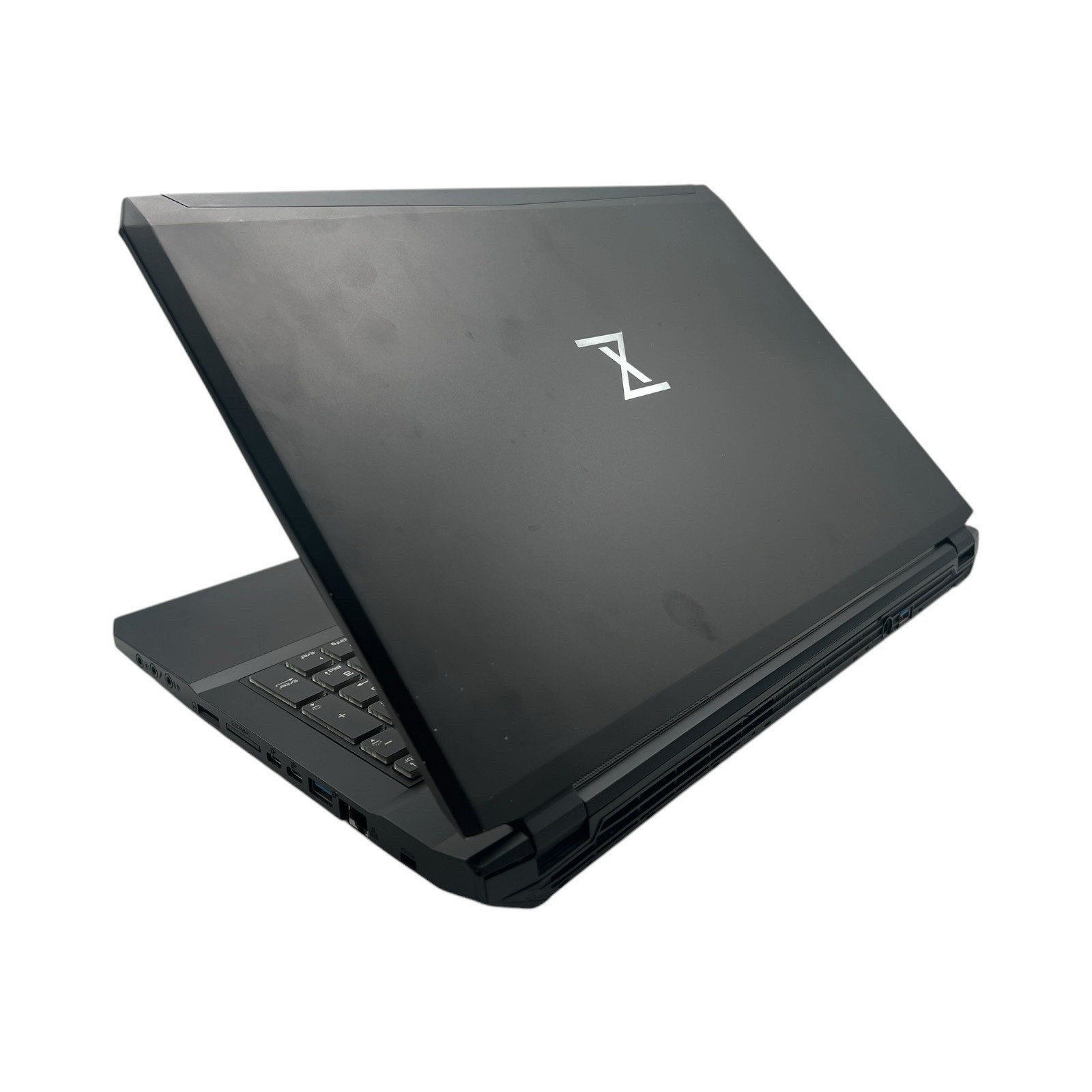Clevo P651HP | Intel i7-7700HQ | 32GB | RAM 256GB M.2 SSD+500GB SSD | GTX1060 6GB