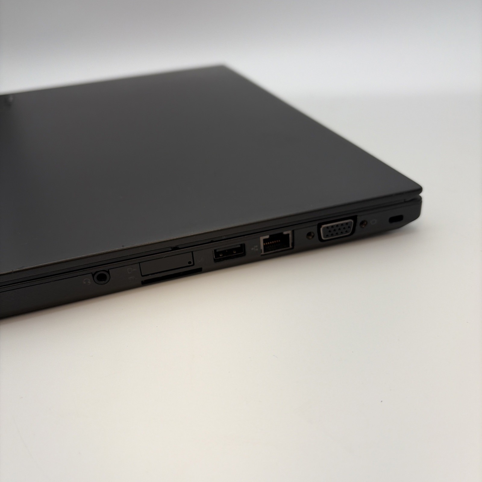 Lenovo T450s ThinkPad Intel Core i5-5300U @2.30GHz 8GB RAM 256GB SSD L107