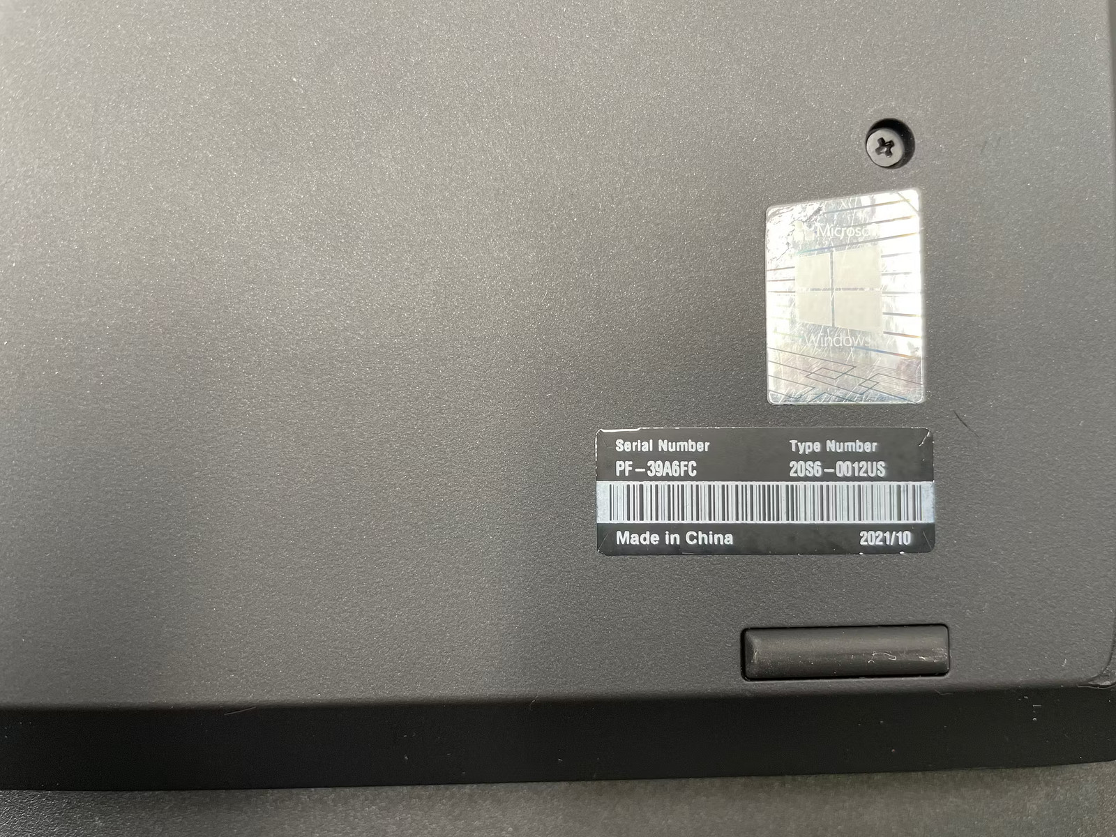LENOVO ThinkPad T15 Gen 1 Used 15.5″ (i5-10310U-8GB-256GB NVMe)