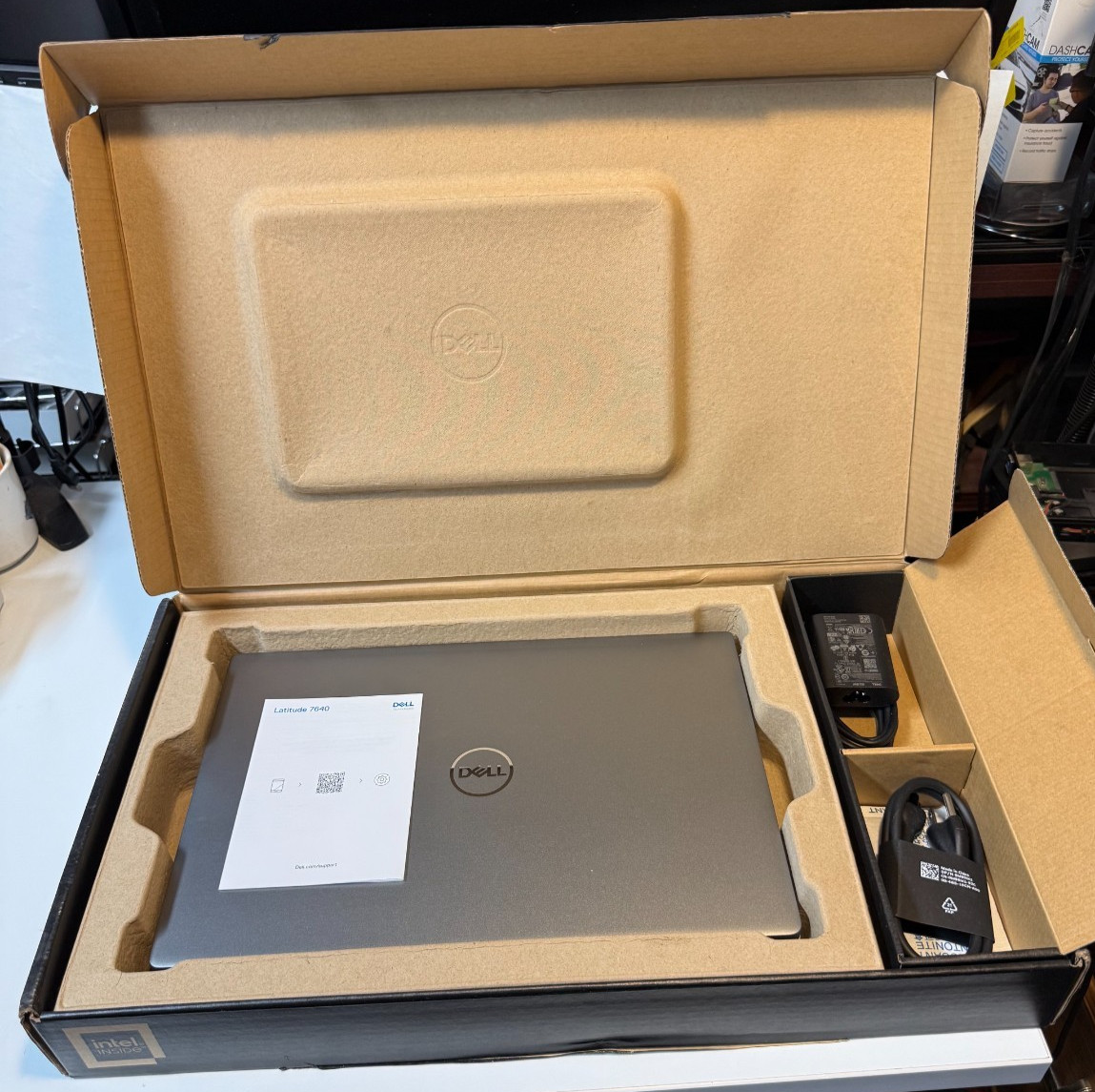 Dell NEW Latitude 7640 16″ Laptop 13th GEN i7-1365U 32GB Ram 512GB SSD W11PRO