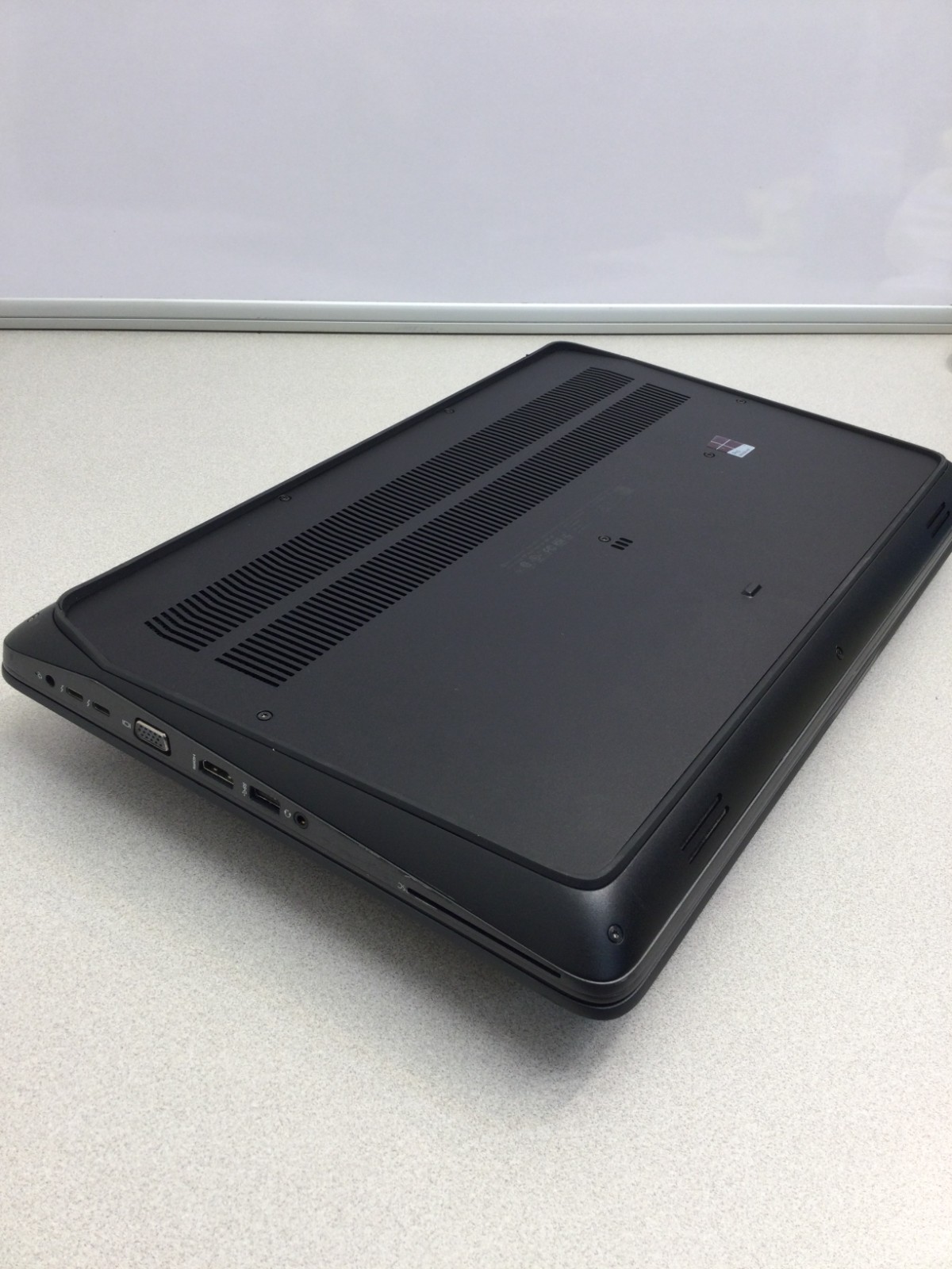 HP ZBook 17 G3 core i7 6th gen 2.60ghz 128GB SSD 8GB RAM 17.3” WIN 11 PRO