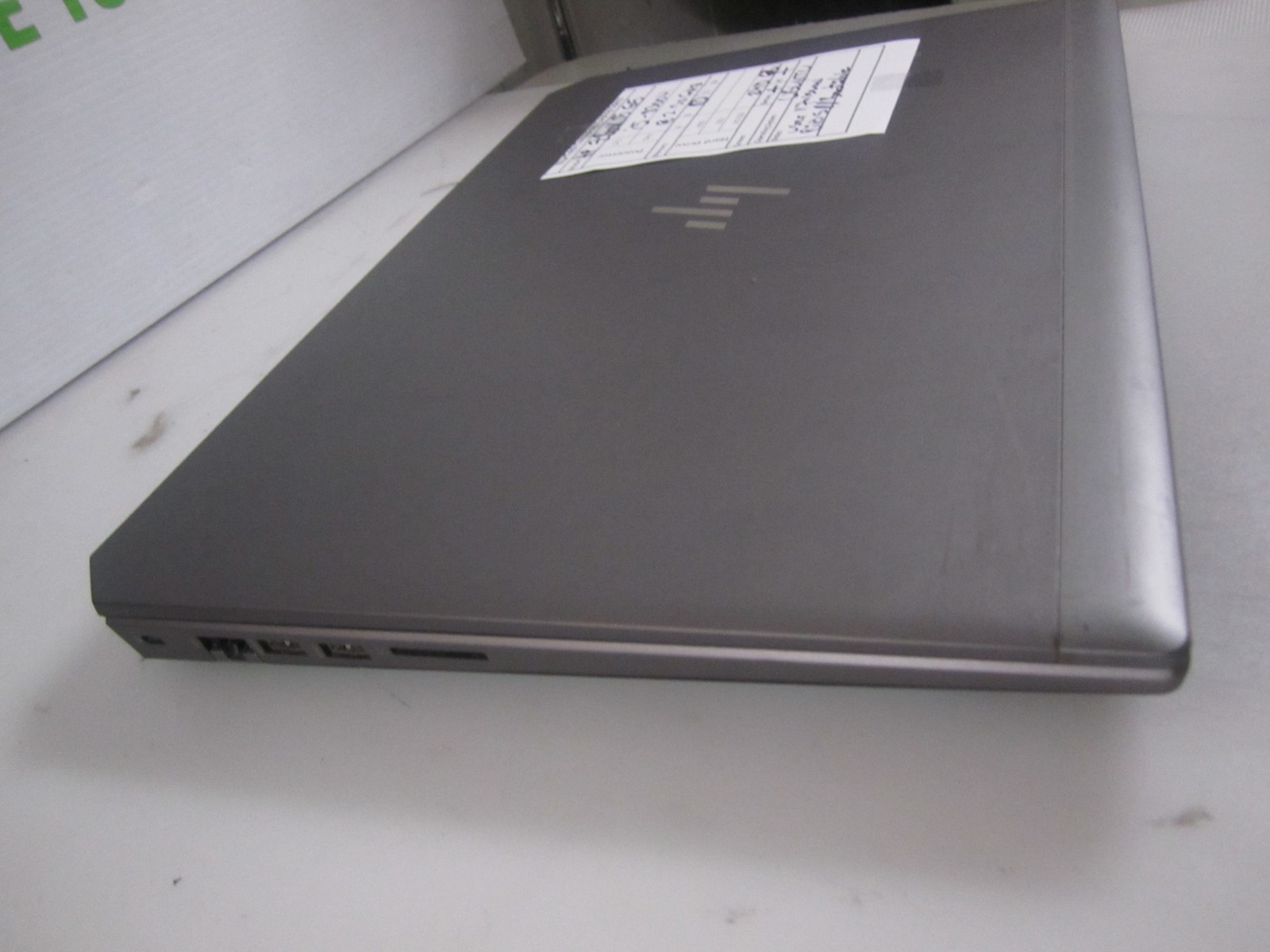 HP ZBook 15 G5 15.6″ i5-8300H 2.3GHz 16GB/240GB m2SSD UBUNTU Laptop + AC [BIOS]