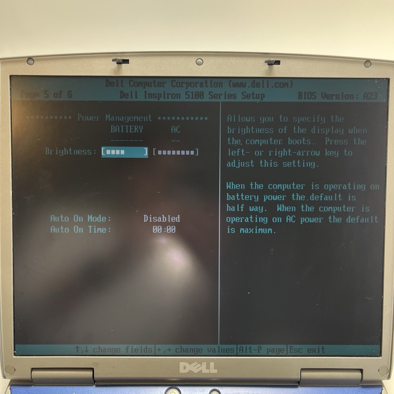 2002 Dell Inspiron 5100 14.1″ Laptop Pentium 4 2.53GHz 30GB Windows XP