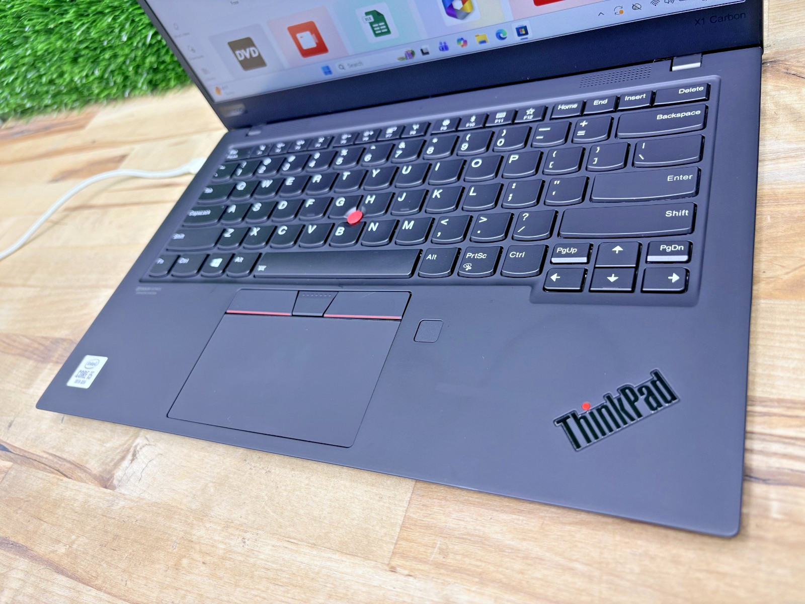 Lenovo ThinkPad x1 Carbon 7 i5-10th Gen 1.60GHz 16GB RAM 256GB SSD Win 11 Pro*