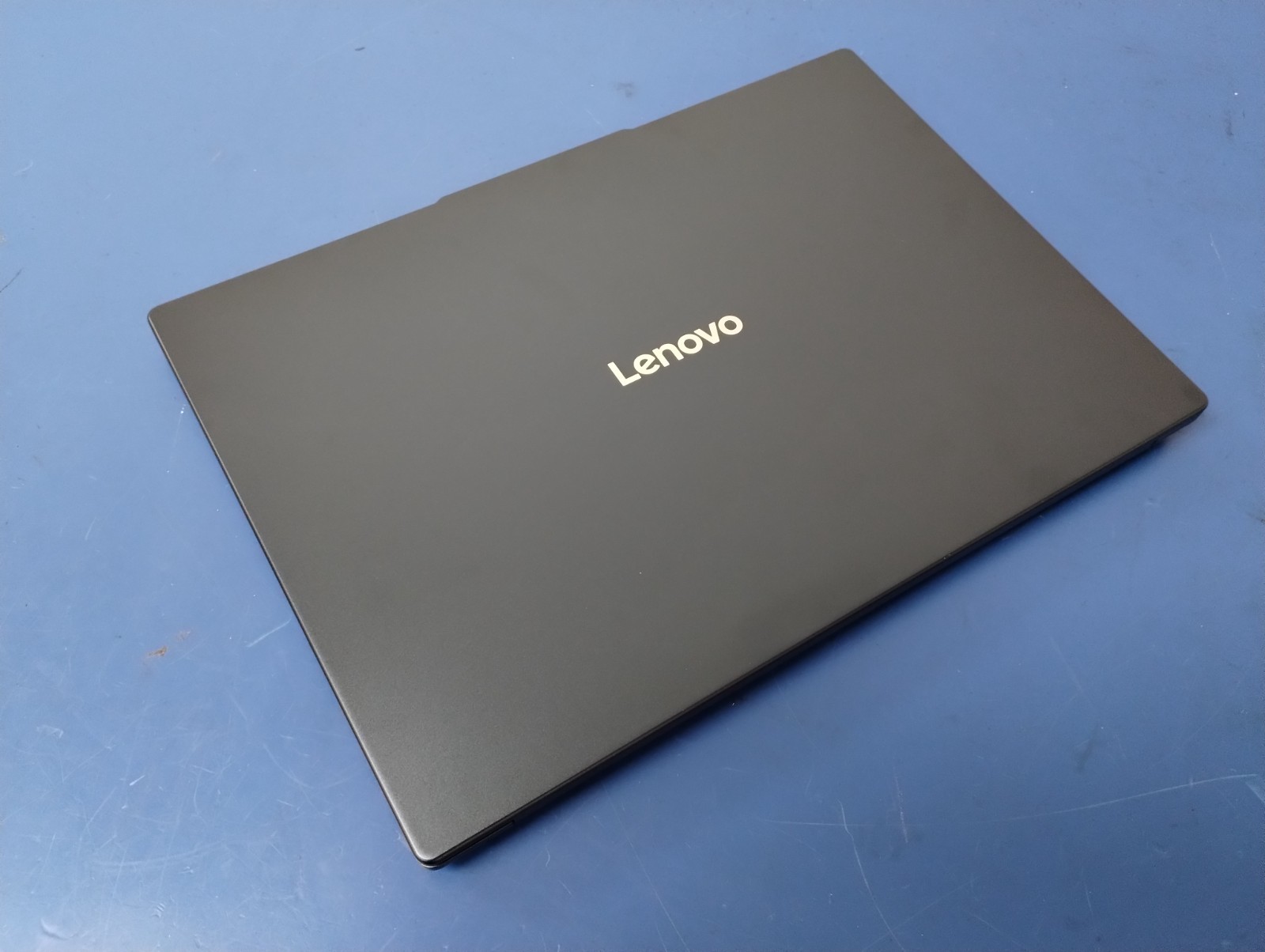 Lenovo IdeaPad 5 2-in-1 16AKP10, AMD Ryzen AI 7 350, 16 GB RAM, 1 TB NVMe SSD
