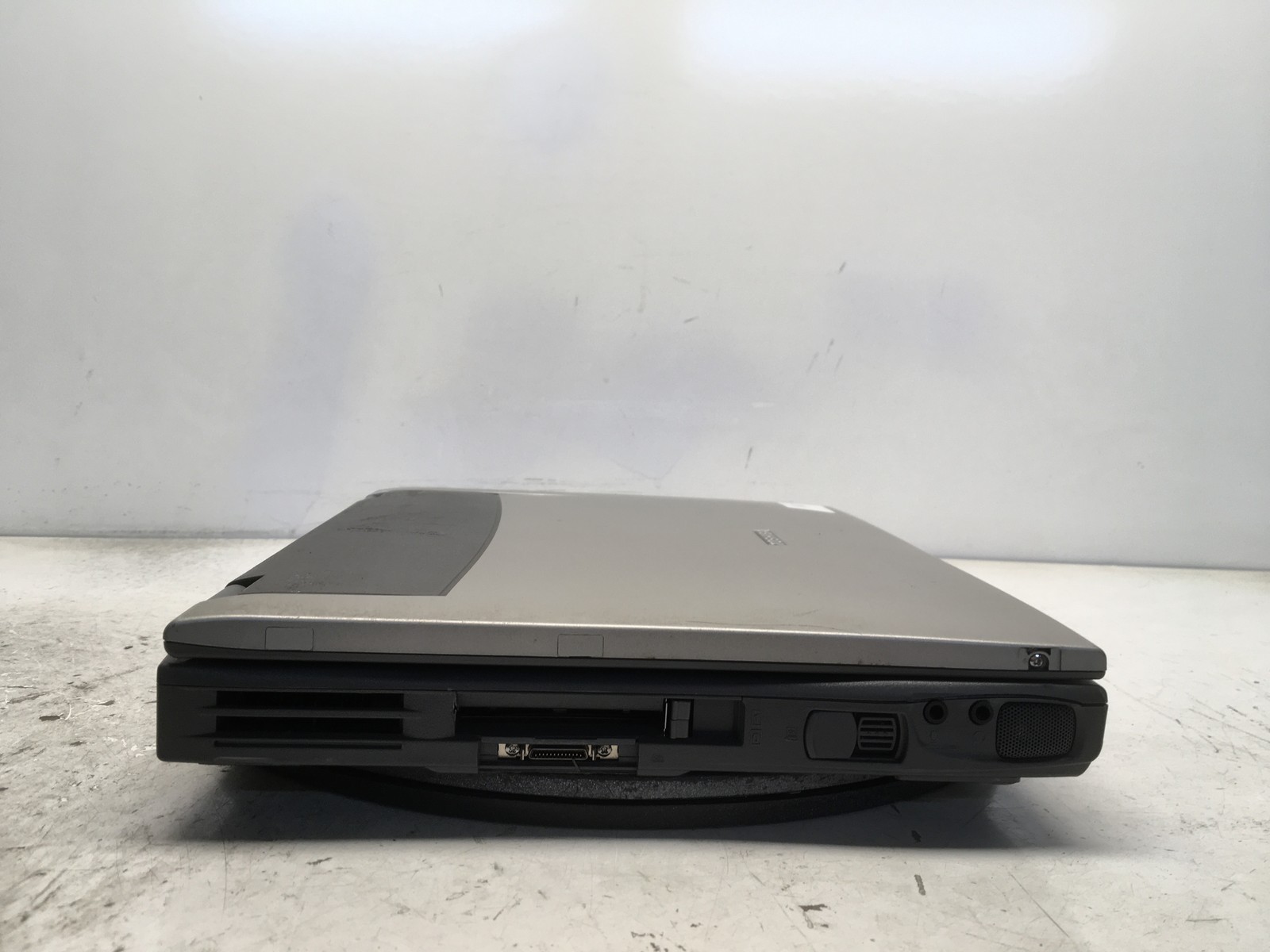Toshiba Tecra 8100 Intel Pentium III 600MHz 196 MB NO HDD No Batt