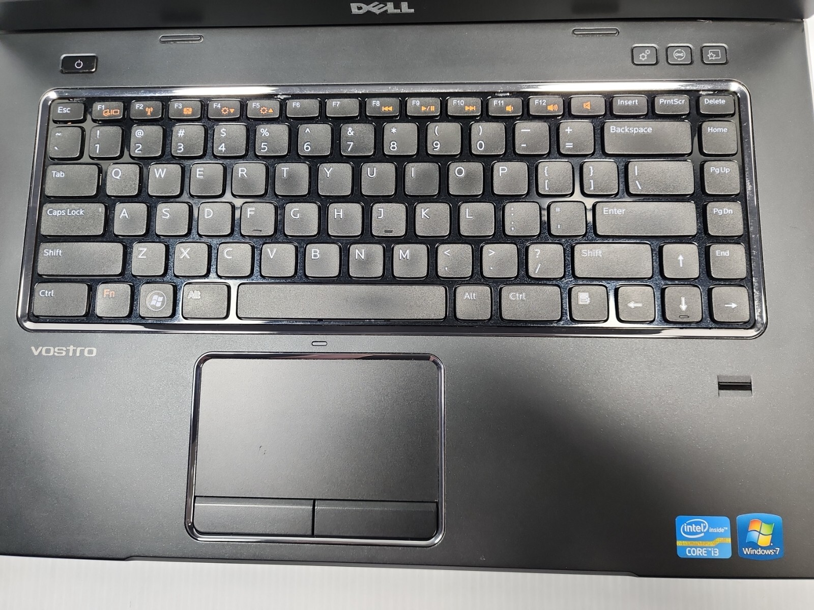 DELL Vostro 3550 Intel i3-2330 M @ 2.2 GHz 8GB RAM No HDD