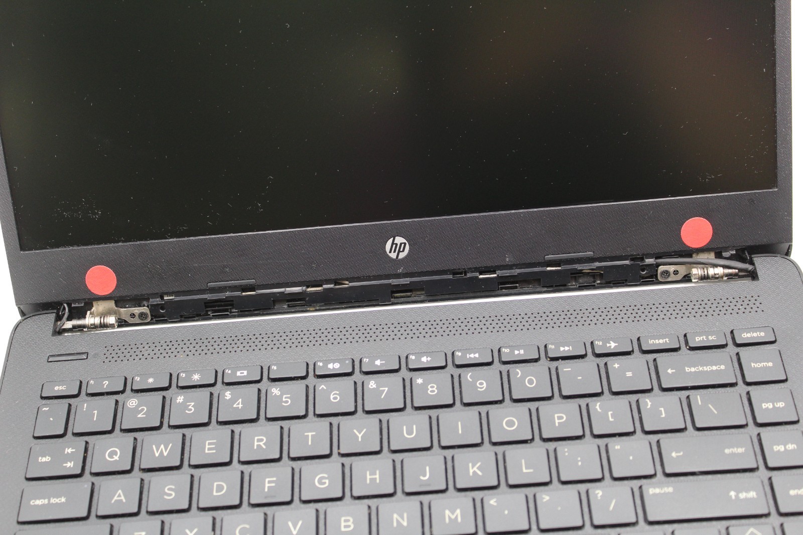 HP 14 14in 250 GB SSD 16 GB AMD Athlon Silver 3050u 30 day warranty No OS