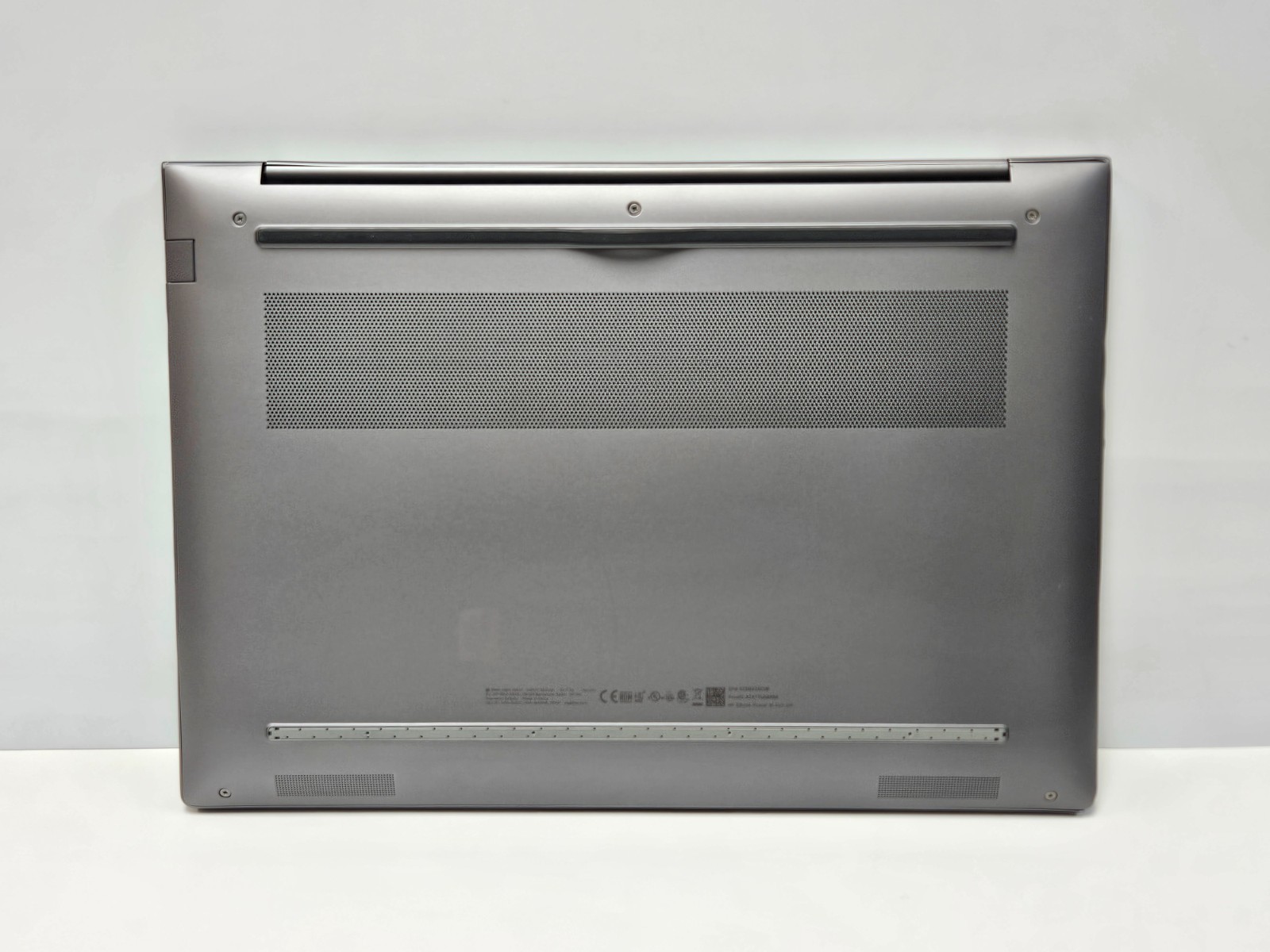 HP ZBook Power G11 16″ Mobile Workstation Ultra 7 165H 32GB – 1TB SSD Watrranty