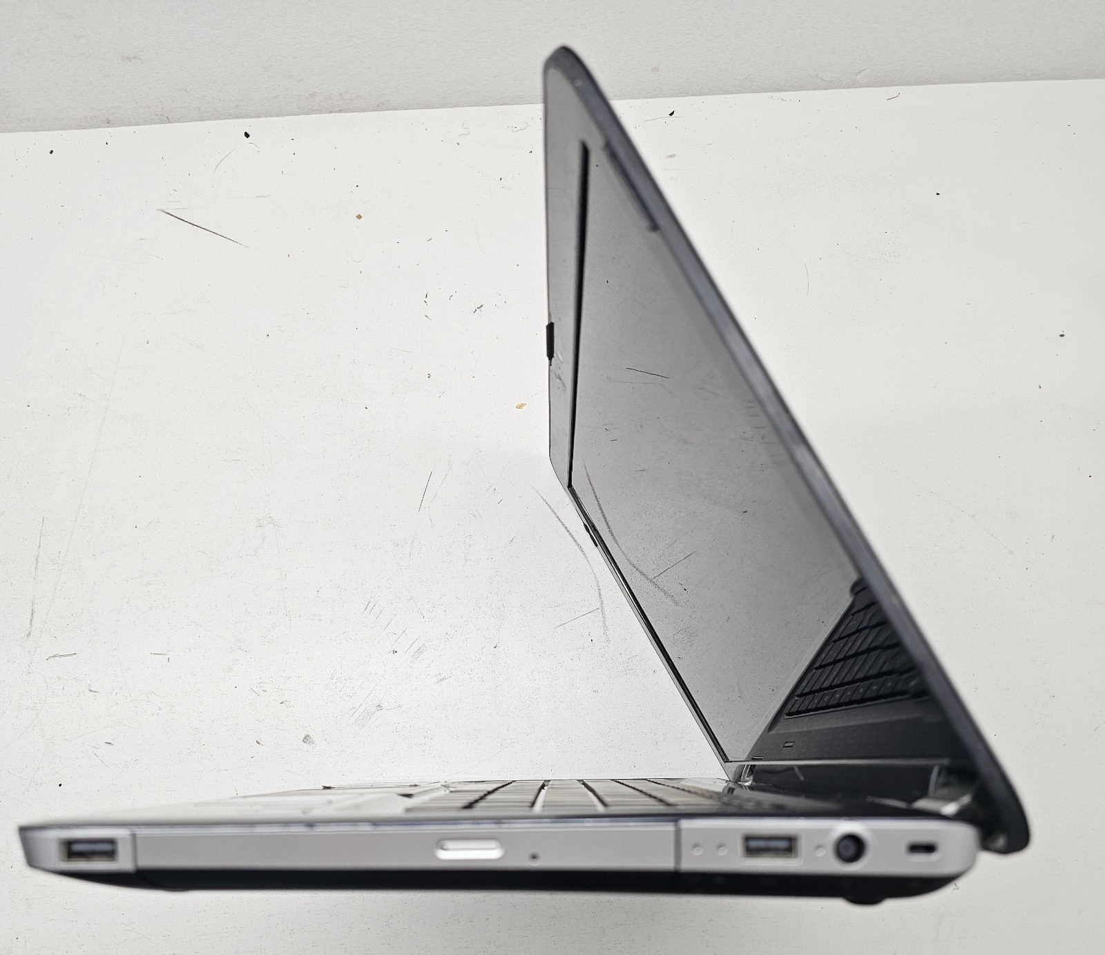 HP Pavilion DV6-3147SB Laptop Intel Core i3 M 370 4GB Ram NO HD/OS (FL)
