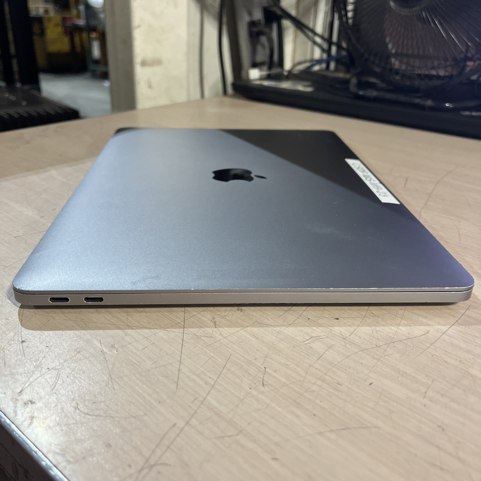APPLE MACBOOK PRO 13″ MID-2017 CORE I5-7360U 2.3GHZ 8GB RAM NO HD :