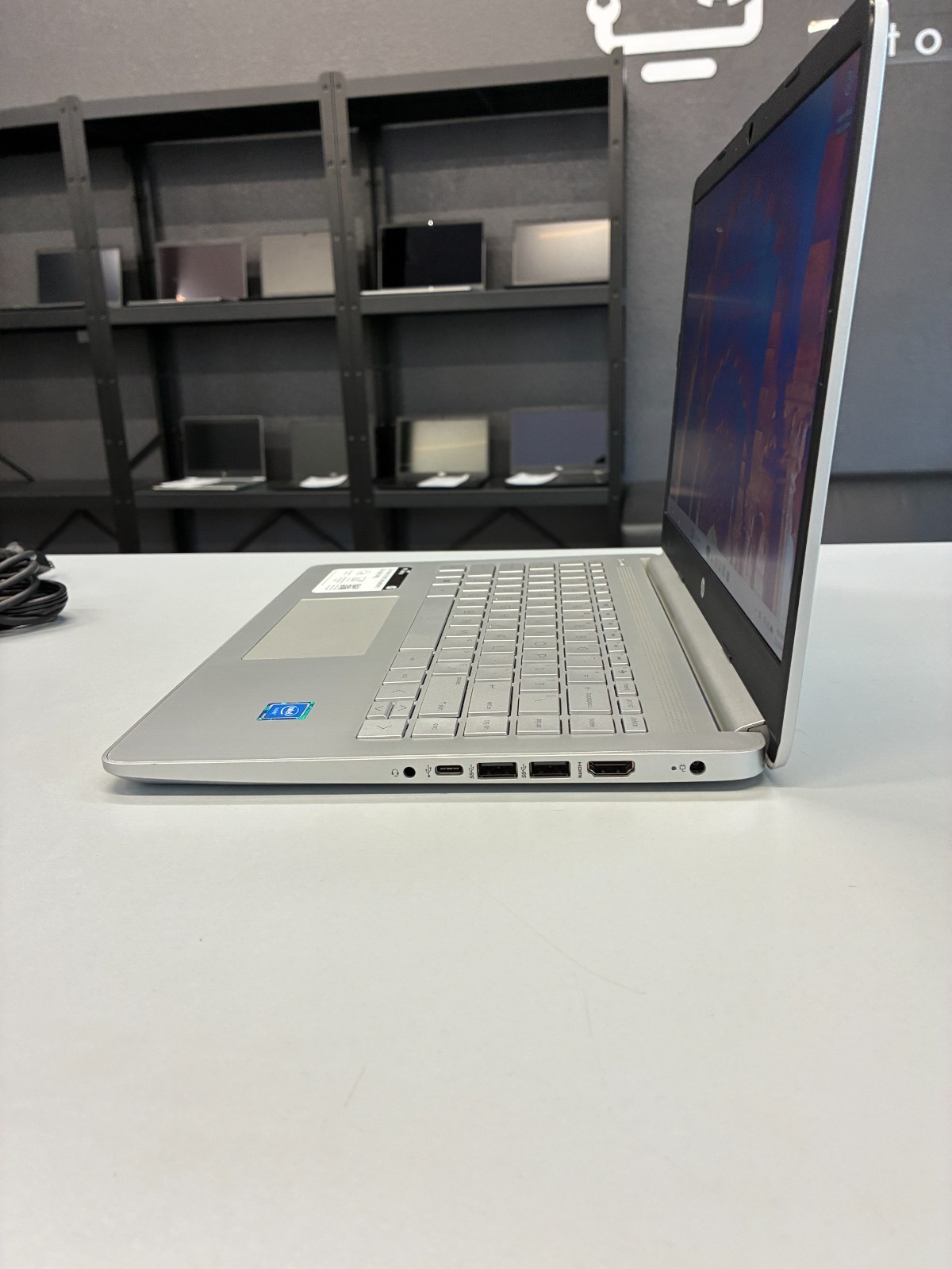 HP Laptop 14-dq0760dx Screen 14″ / Celeron N4120 / RAM 4Gb / eMMC 128Gb / Win 11