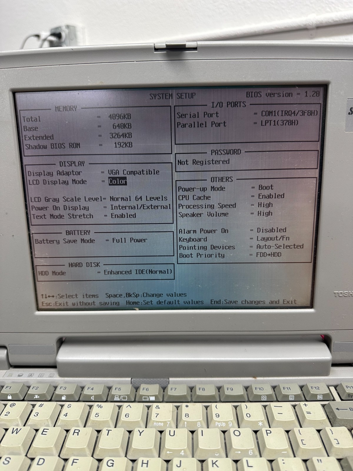 Toshiba T2100/260 Vintage Laptop Notebook 486SX 25MHz 4MB RAM -Tested