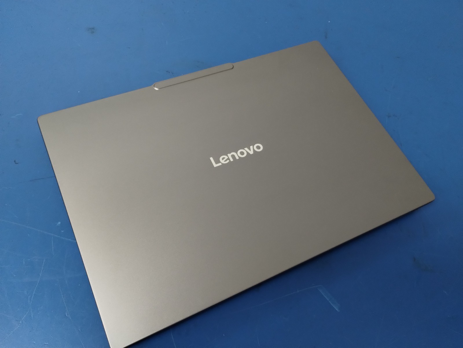 Lenovo IdeaPad Pro 5 16IAH10, Intel Core Ultra 9 285H, 32 GB RAM, 1 TB NVMe SSD