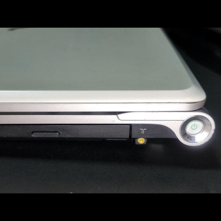 SONY VAIO VPCF118FJ/W White Intel Core i5/4GB/500GB/Windows10 Home d03