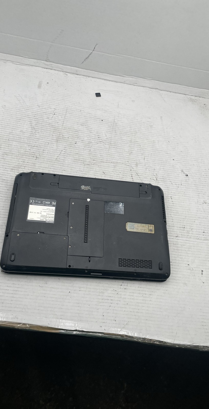 Toshiba Satellite L655-S5101 15.6″ Laptop Intel Pentium PSK2CU-01Y01U For Parts