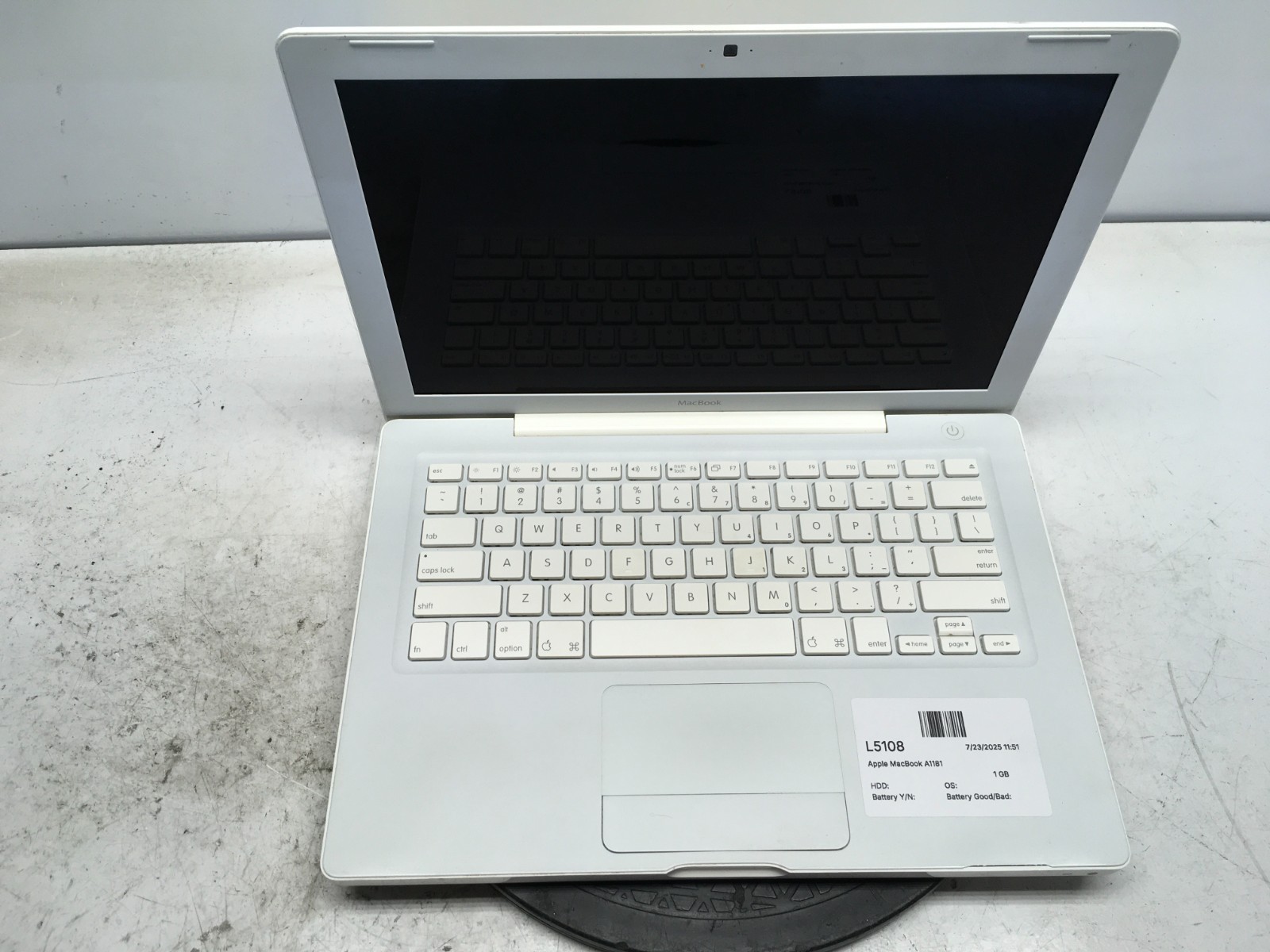 Apple MacBook A1181 Intel Core 2 Duo 2.16GHz 1 GB NO HDD