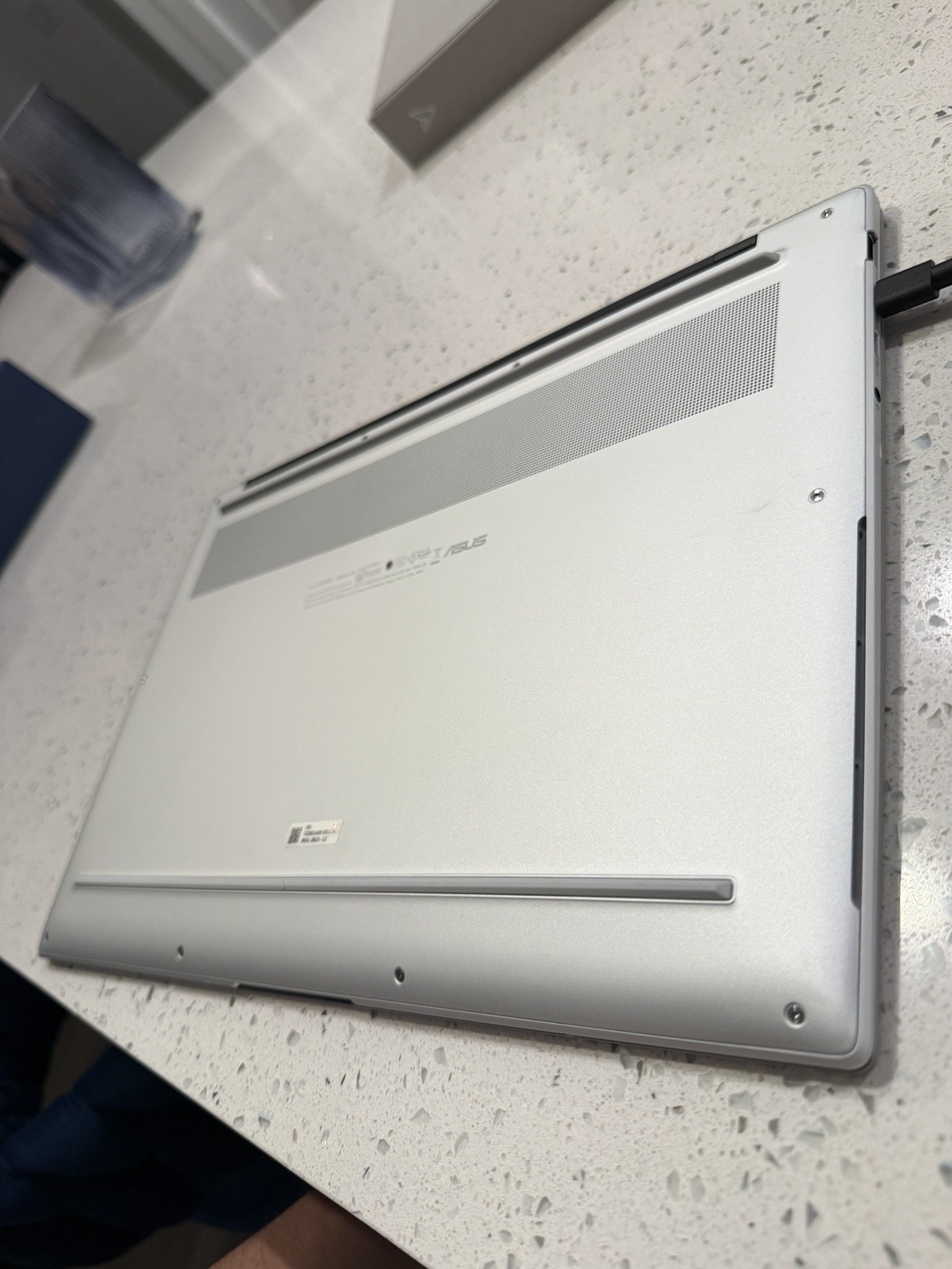 ASUS Zenbook S 16 3K 120Hz OLED Touch (Ryzen AI 9 365, 24GB RAM, 1TB SSD) White