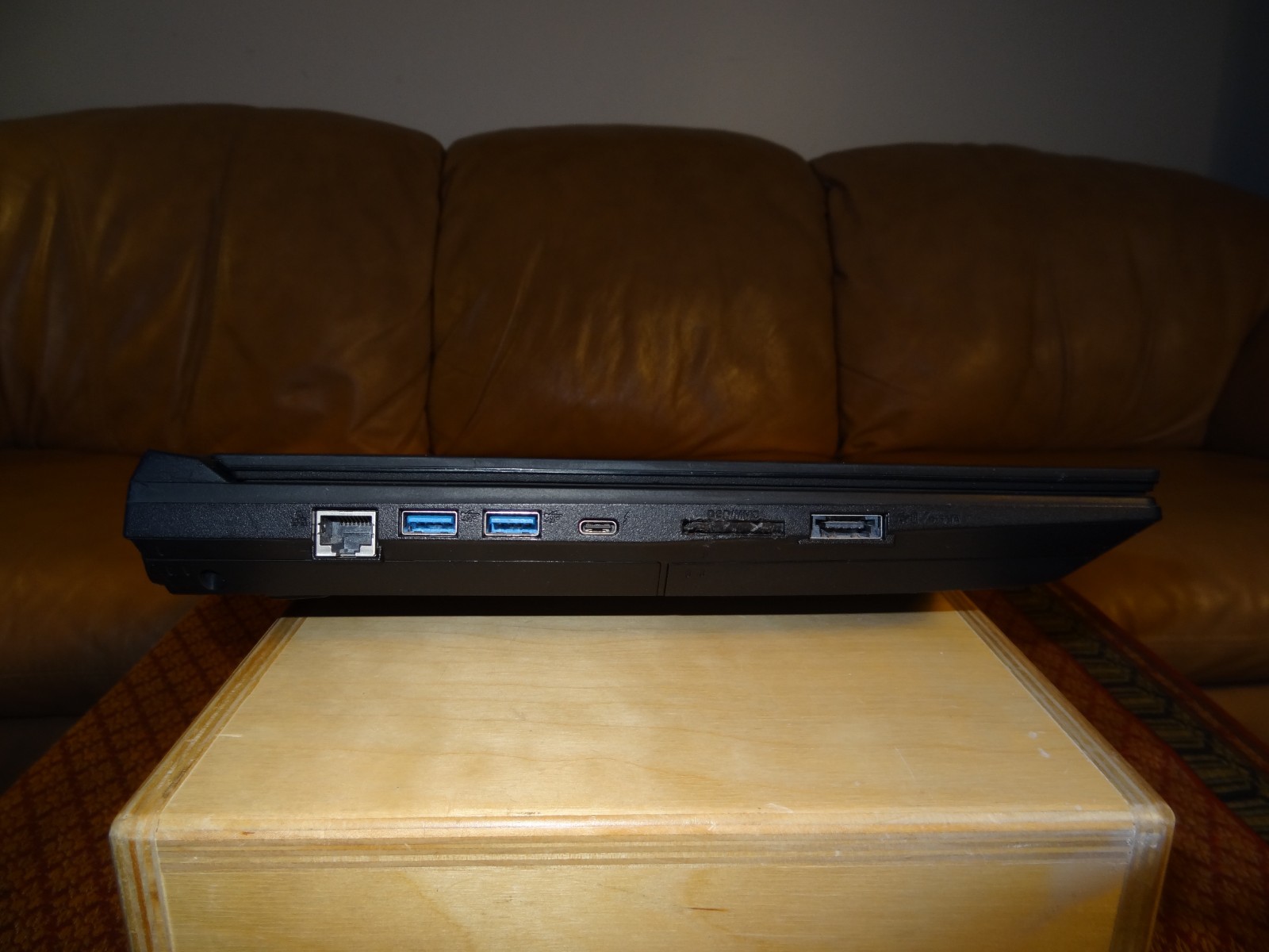 Clevo / Mythlogic P750DM Laptop Computer 17 Screen? -Windows 10 -500GB SSD -32GB
