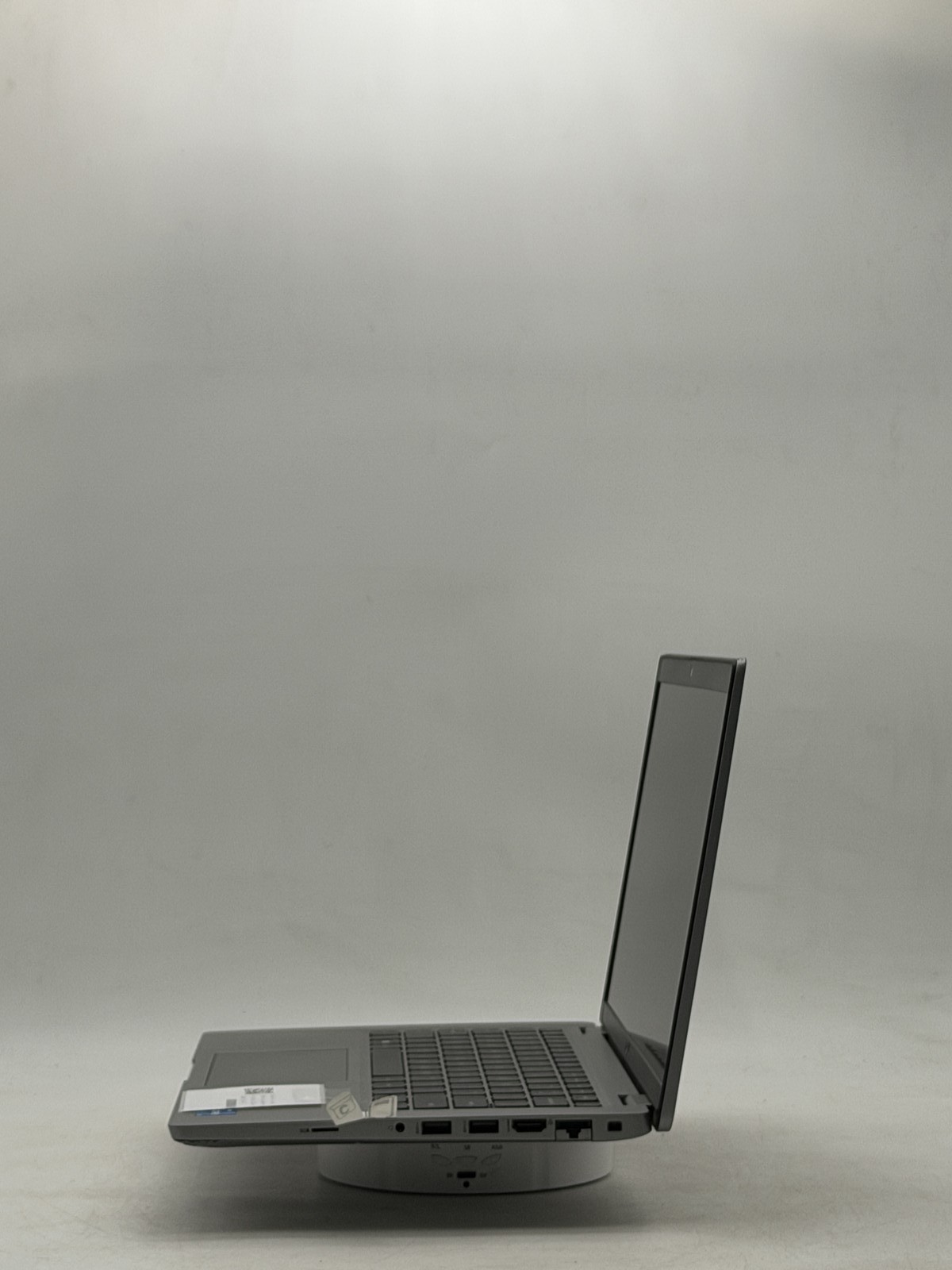 Dell Latitude 5420 14″ 8GB 128GB i5-1135G7 NO OS – READ
