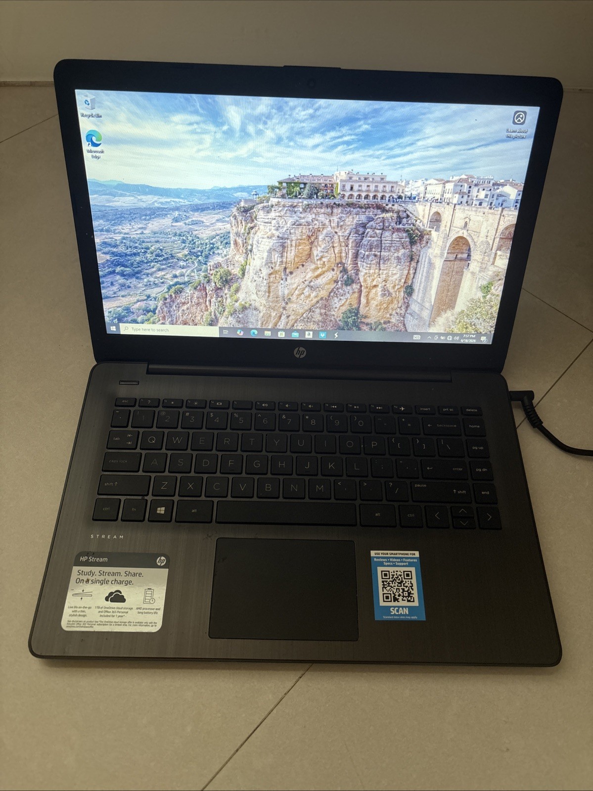 HP Stream 14-ds0003dx Laptop AMD A4 4GB RAM 64GB SSD