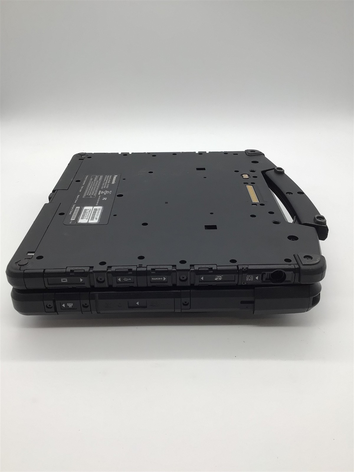 Panasonic Toughbook CF-33 i5-7300U 2.6GHz/8GB RAM/256GB SSD *Missing Battery*