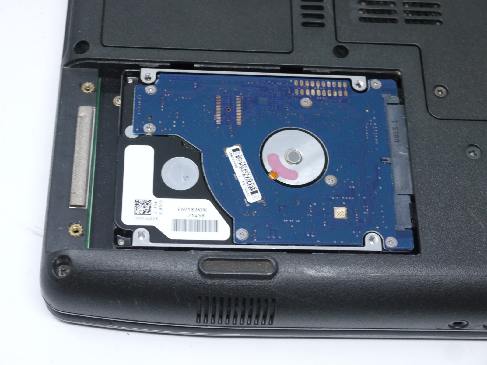Gateway MA8 14.4″ Laptop – Pentium T2370 / 3GB / 160GB HDD / Win10 – Read Desc