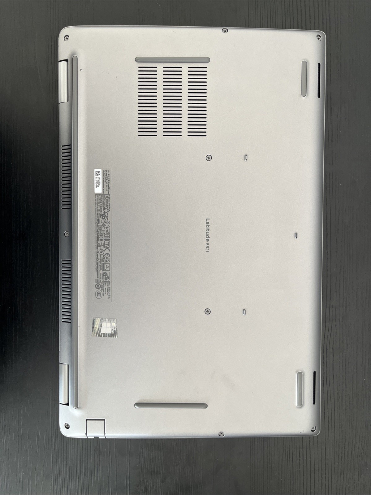 Dell Latitude 5521 I i7 11. Gen I 16GB I 512GB I MX450 I DE Keyboard