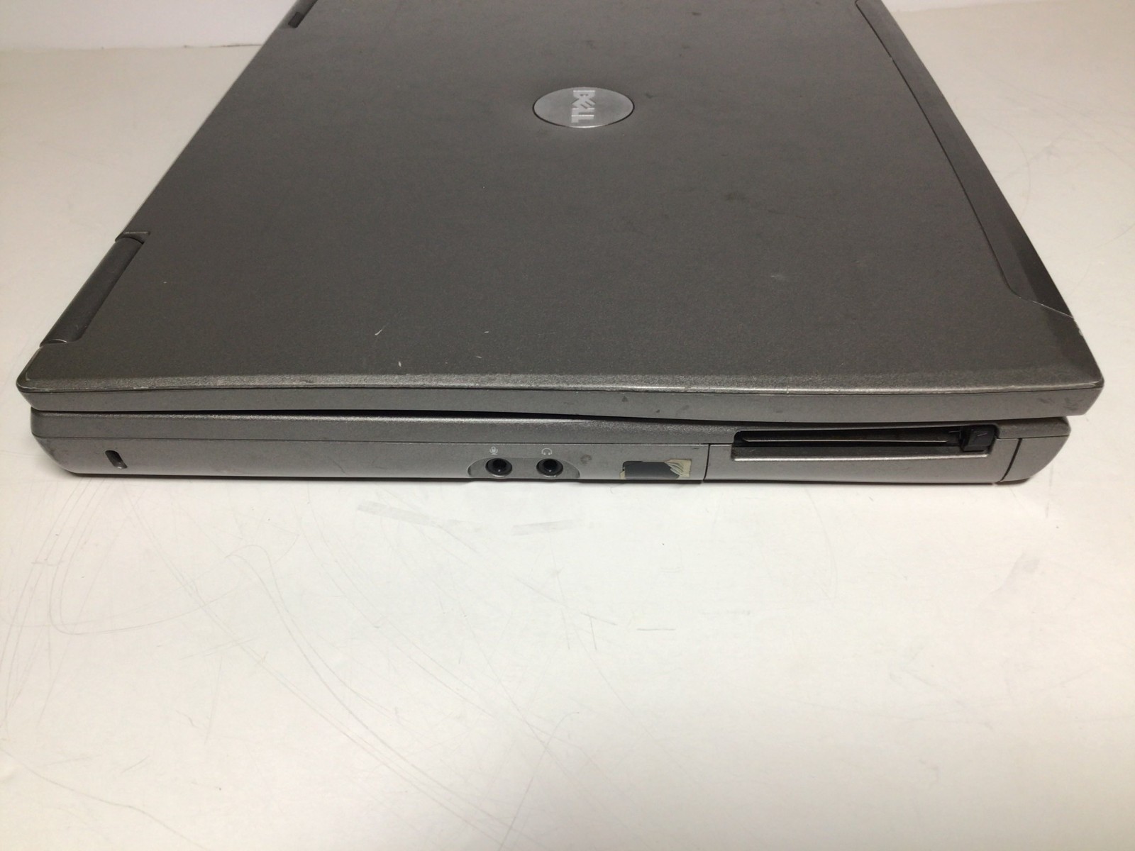 Dell Latitude D610 w/ Pentium M 1.86GHz, 2GB DDR2 RAM, 40GB HDD – No Charger/OS
