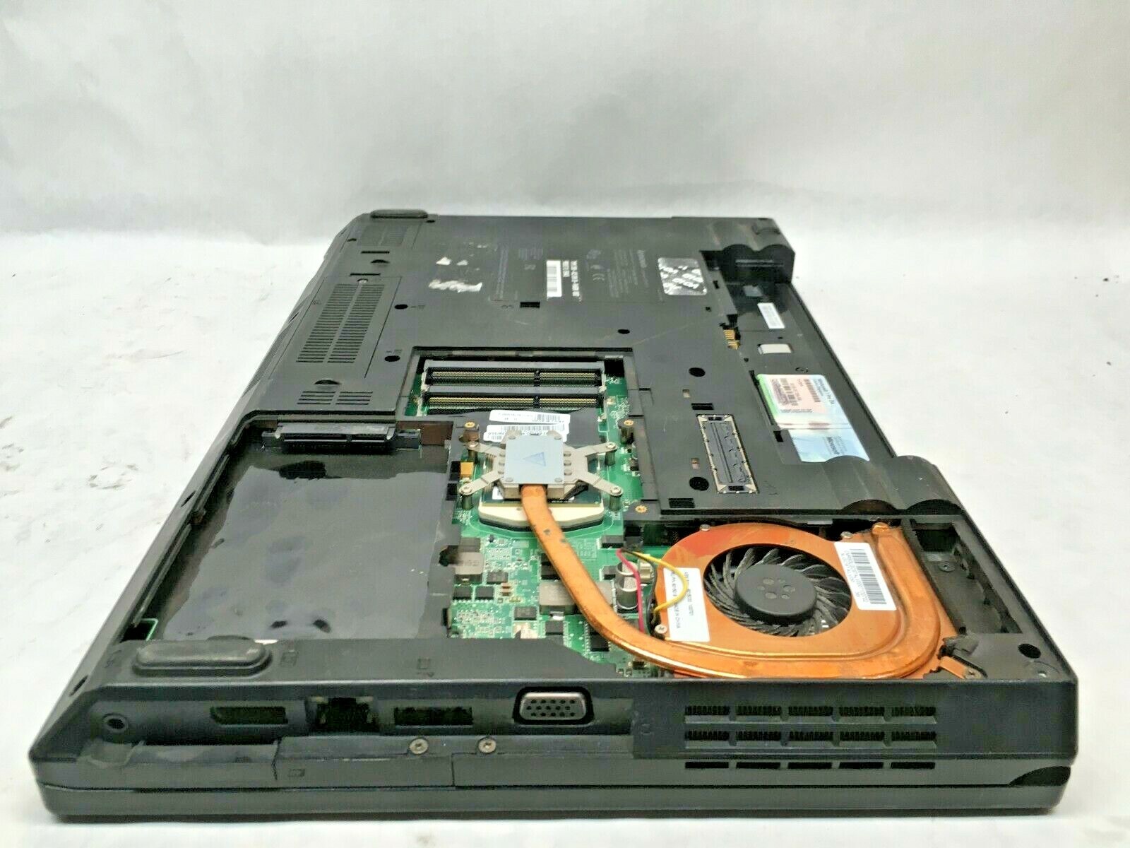Lenovo Thinkpad L512 Laptop For Parts Boots to BIOS Broken LCD Screen NO HDD JR