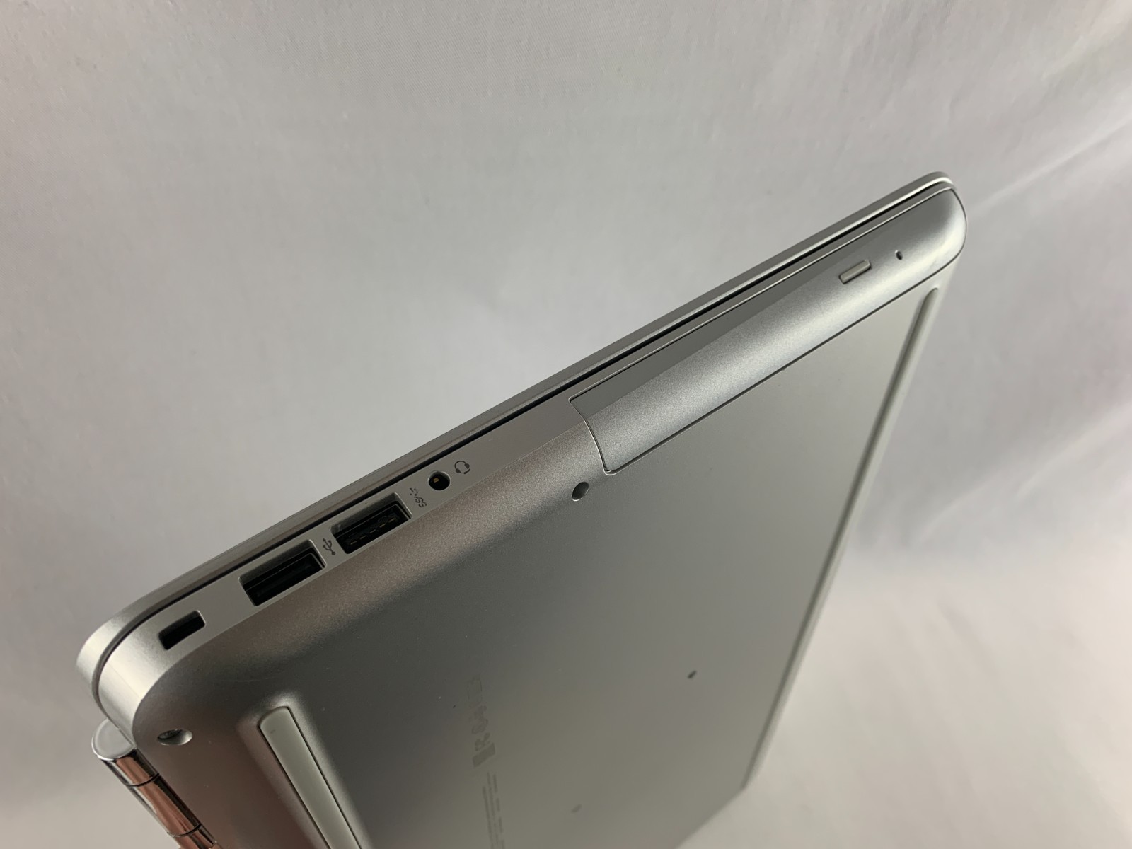 HP Pavilion 15-au123cl Laptop Intel Core i5-7200U 2.5GHz 12GB RAM 1TB HDD W10H