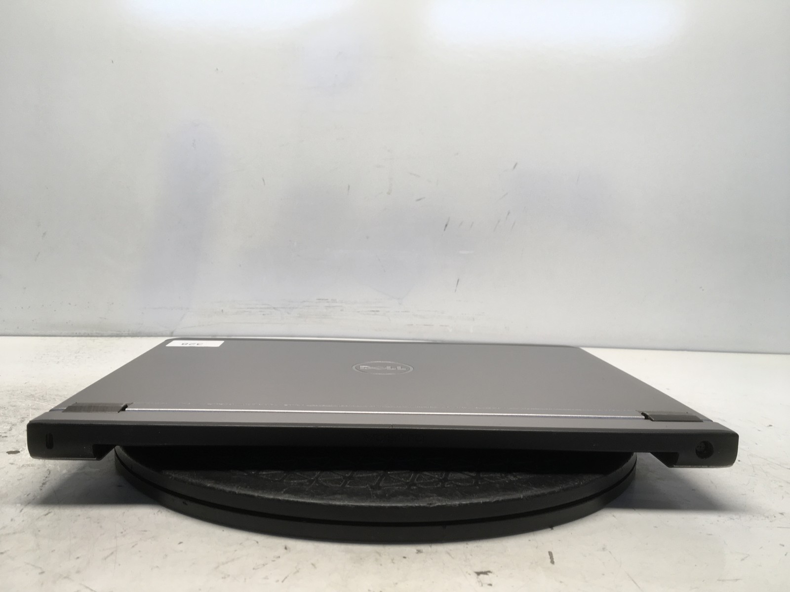 Dell Vostro V131 Intel i5-2450M 2.5GHz 4 GB NO HDD No Batt
