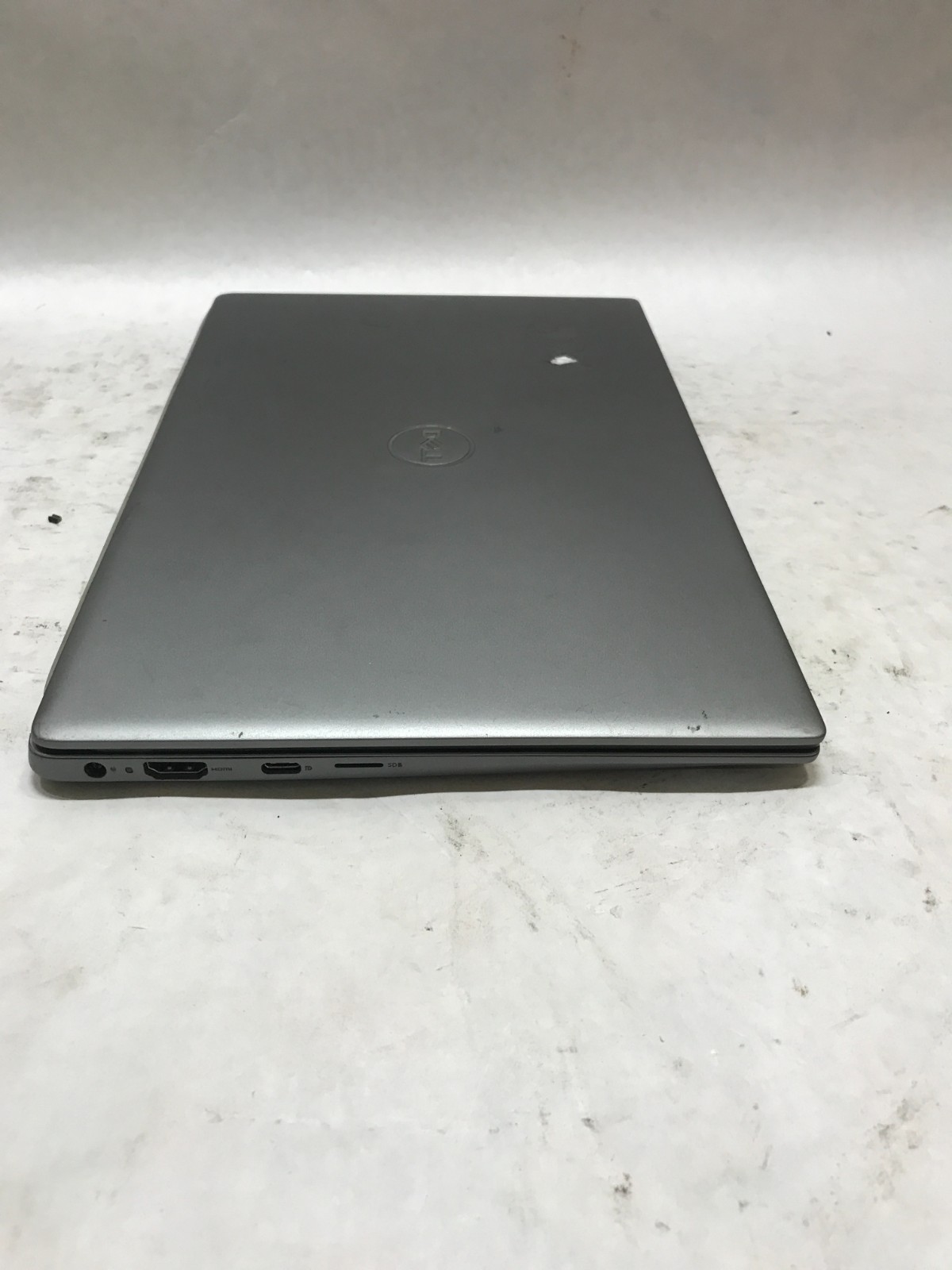 Dell Latitude 3301 13″ Intel Core i5 NO RAM NO SSD/OS For Parts WILL NOT BOOT DW