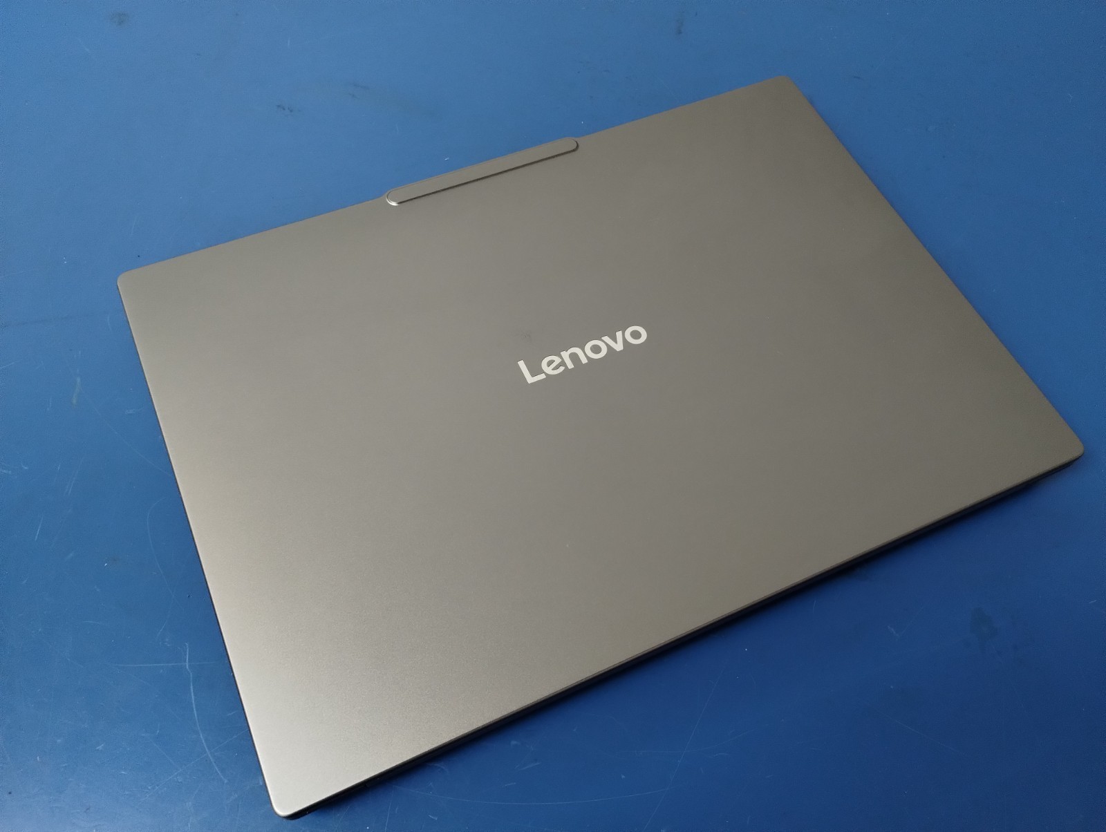 Lenovo IdeaPad Pro 5 16IAH10 Intel Core Ultra 9 285H, 2.90 GHz, 32 GB, 1 TB NVMe