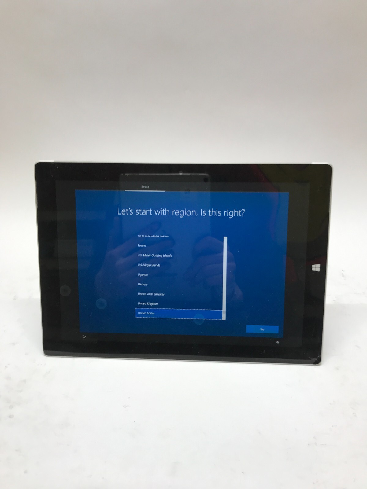 Microsoft Surface 3 1645 10.8″ Intel Atom 4GB RAM 64GB SSD Windows 10 Cracked DW