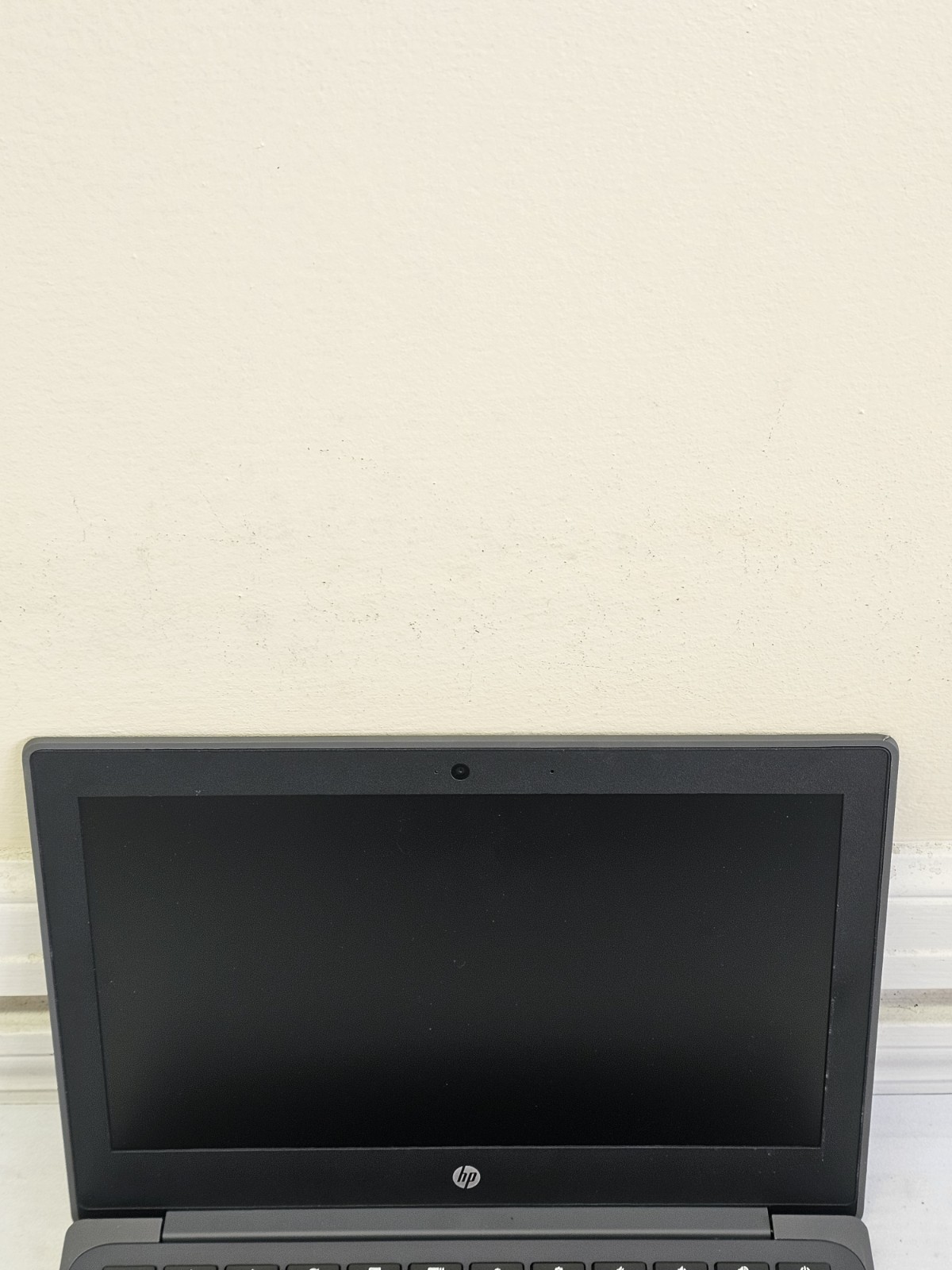 HP Chromebook 11A G8 EE Laptop – WON’T POWER ON – Parts/Repair – Read Desc.