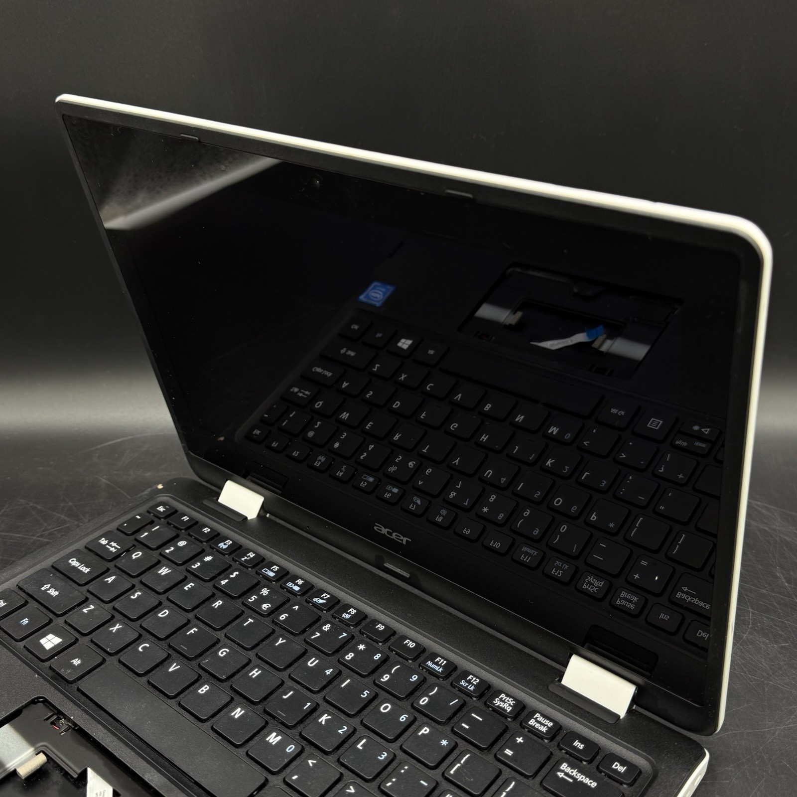 Acer Aspire 11.6″ Touch Screen R3 Series Model N15W5 Note Book Laptop White