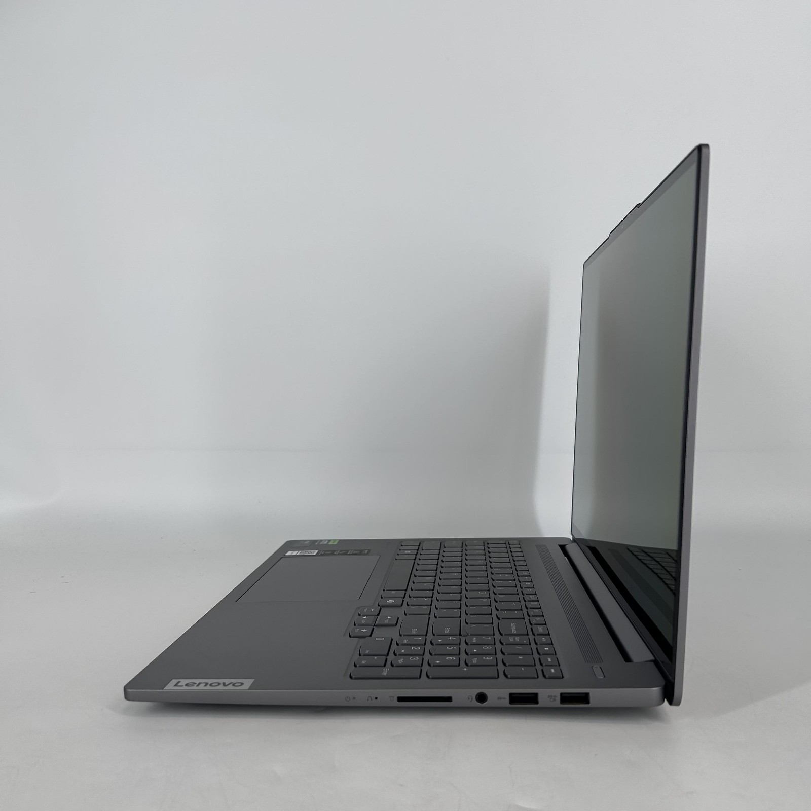 Lenovo IdeaPad Pro 5i 16 2K TOUCH 1.4 GHz Ultra 7 155H 16GB 1TB SSD RTX 3050