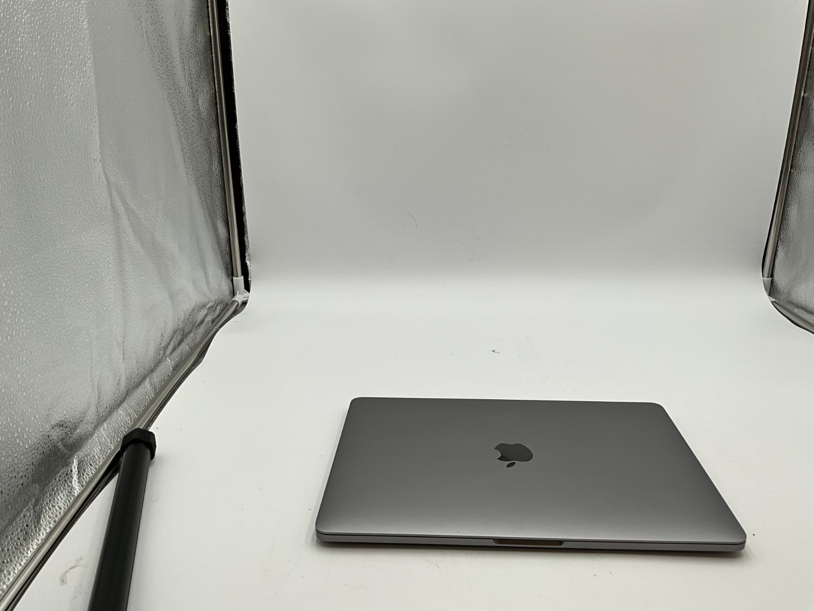 APPLE MacBook Pro 13 A2251 I5-1038NG7 16GB 512GB * TAHOE C02GFB1VML7H