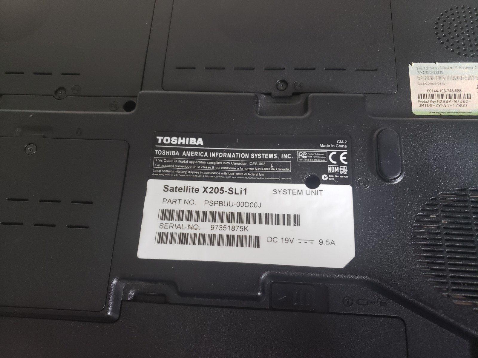 Toshiba Satellite X205 ‘Baby Qosmio’ 2ghz 3gb 1tb 8600m GT SLI Retro Gaming Win7