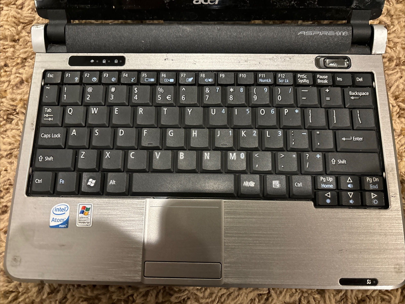Acer KAV10 Aspire One Series Laptop Windows XP 10″ Screen FOR PARTS