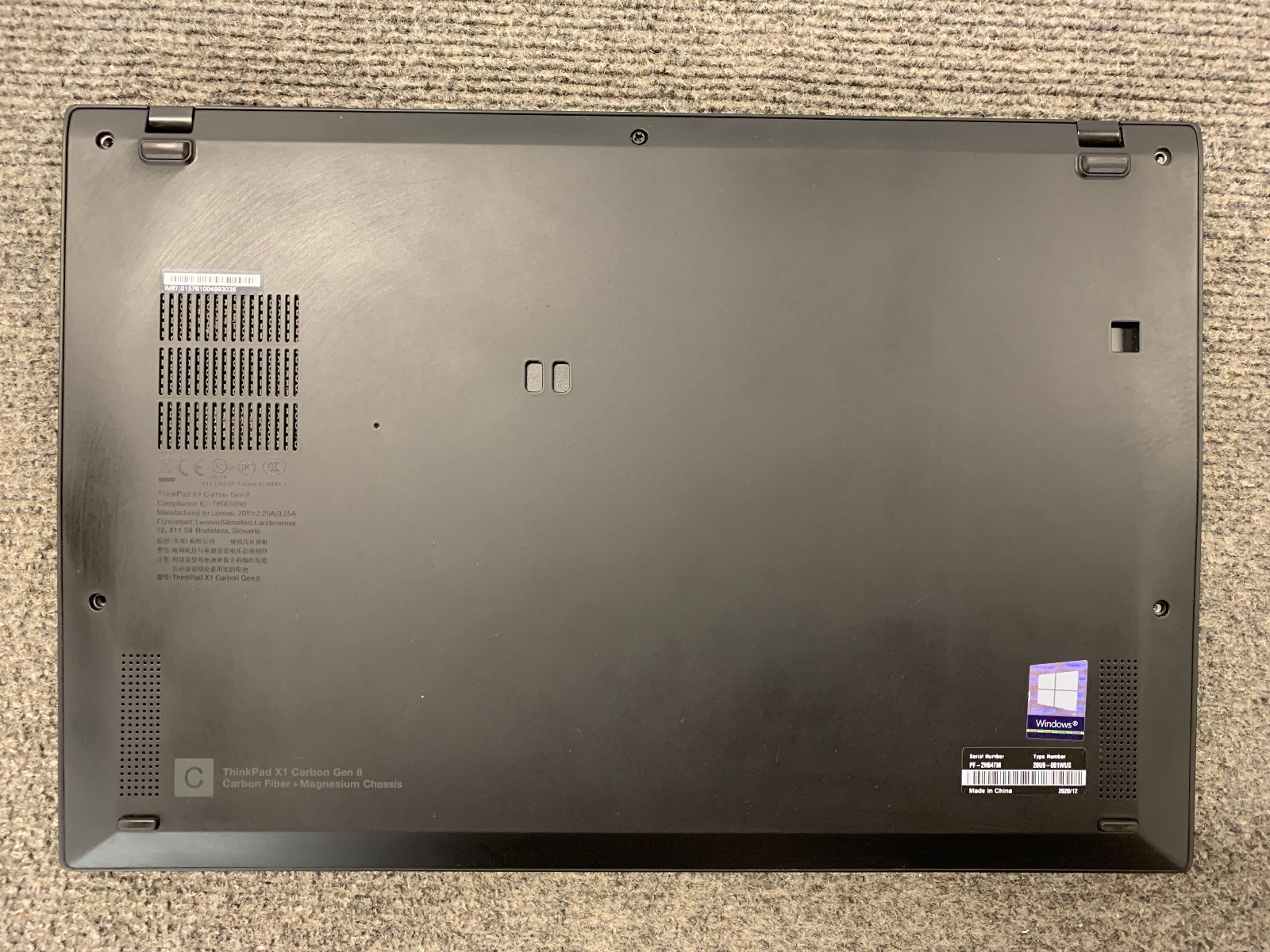 Lenovo ThinkPad X1 Carbon Gen 8 14″ i7-10610U 16GB RAM 256GB NVMe, Boots to BIOS