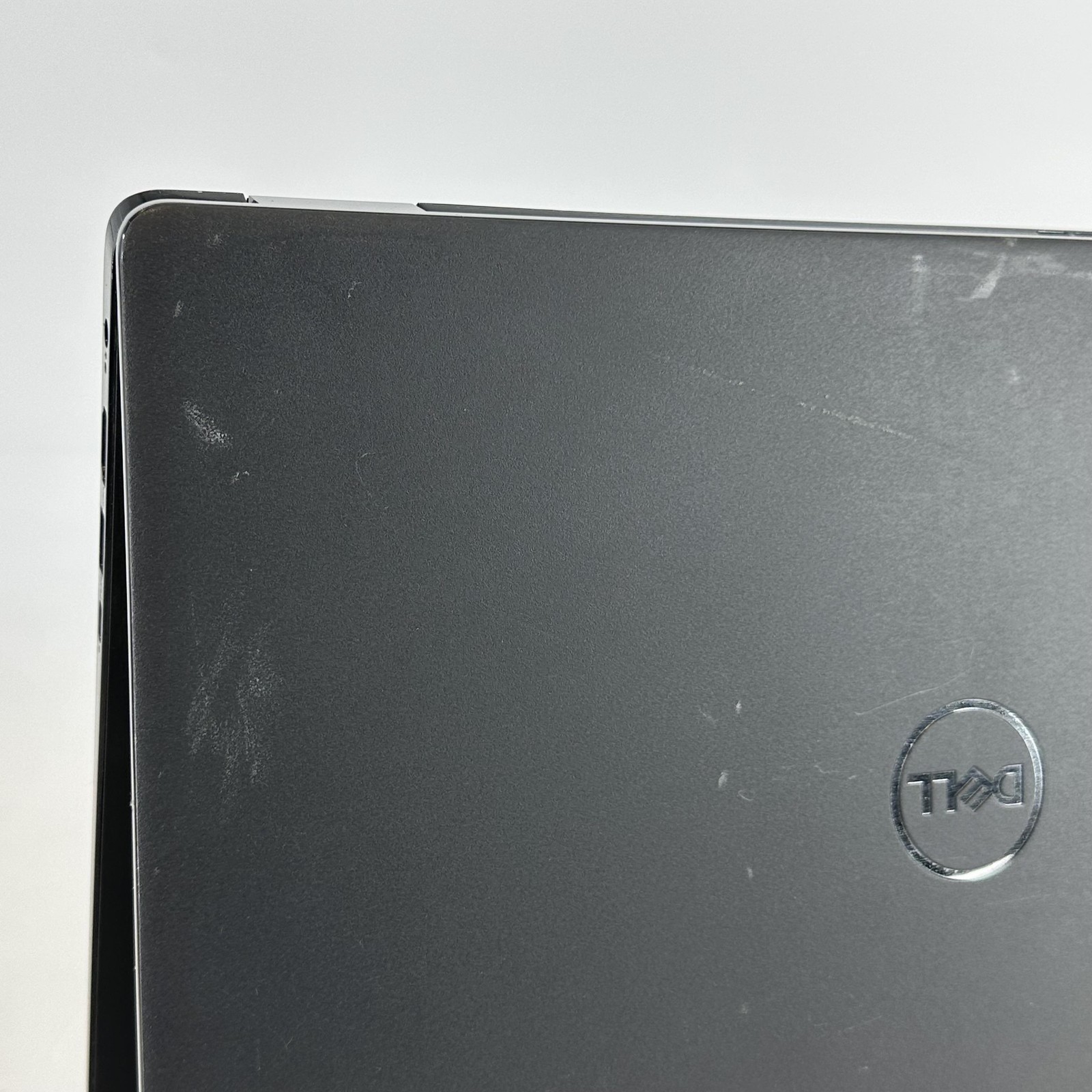Dell Latitude 3510 15.6 Gray FHD i7-10510U 1.80GHz 16GB RAM 256GB SSD Good