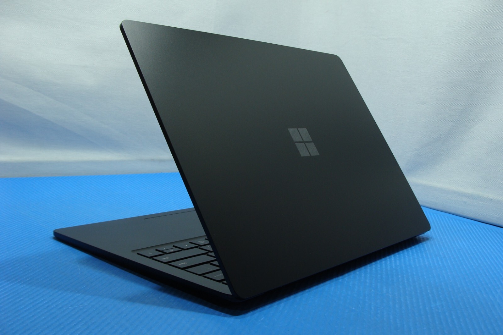 Microsoft Surface Laptop 4 1951 13.5″TOUCH i5-1145G7 2.6GHz 16GB 256GB Win11Pro