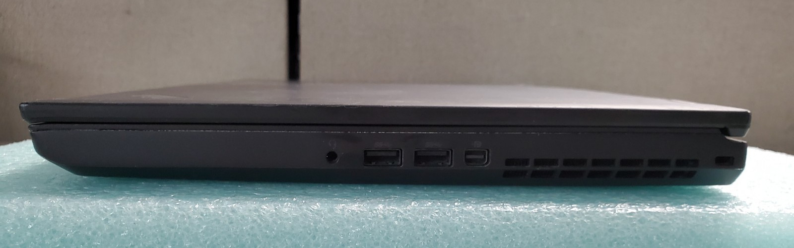 Lenovo ThinkPad P51 i7-7700HQ 8GB RAM No HD/ OS *BIOS/READ* | LP367