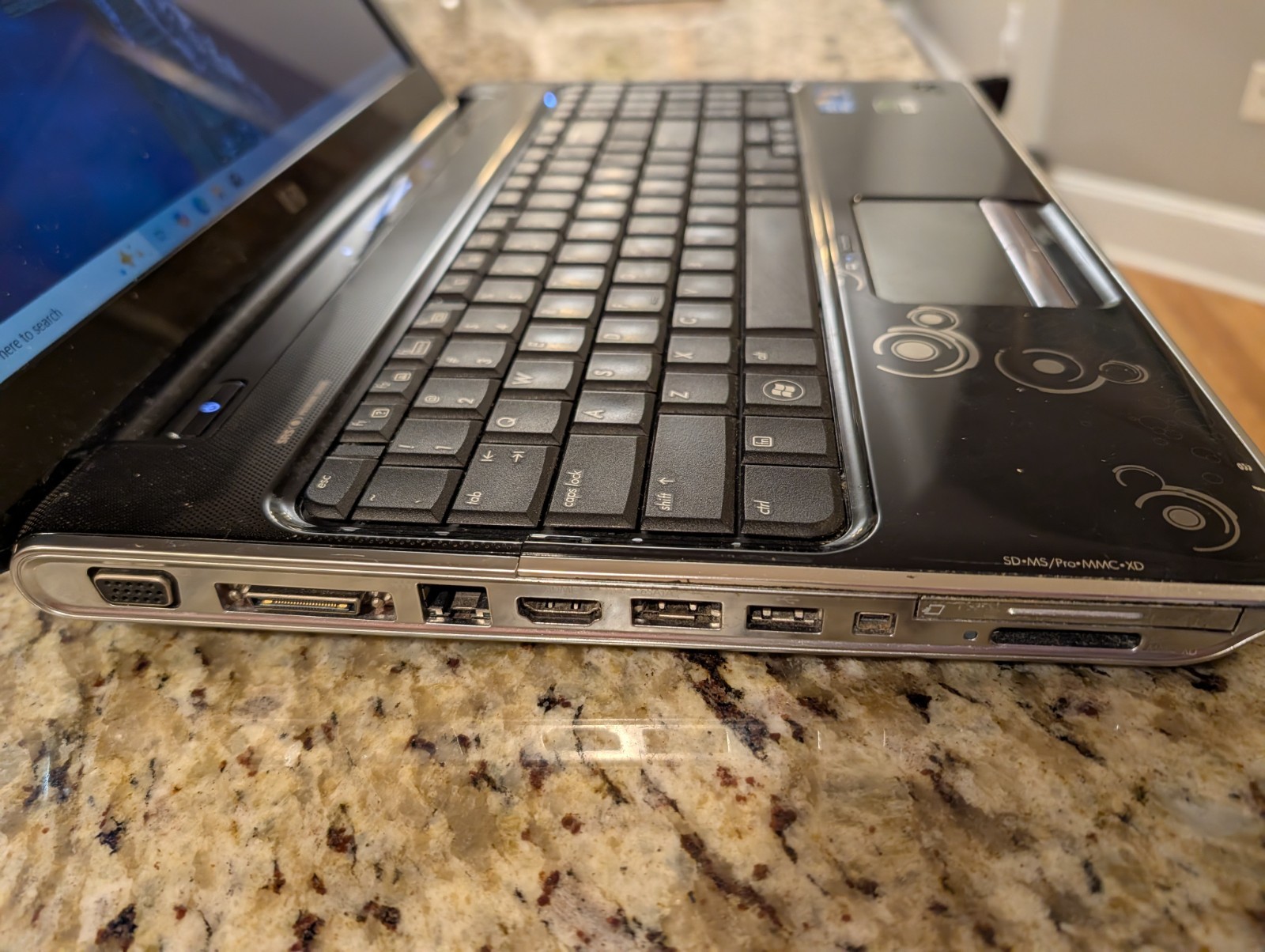 HP PAVILION DV6t-2300 I7-Q720@1.6GHz 8GB RAM 120GB SSD WIN 10 NVIDIA GT 320M