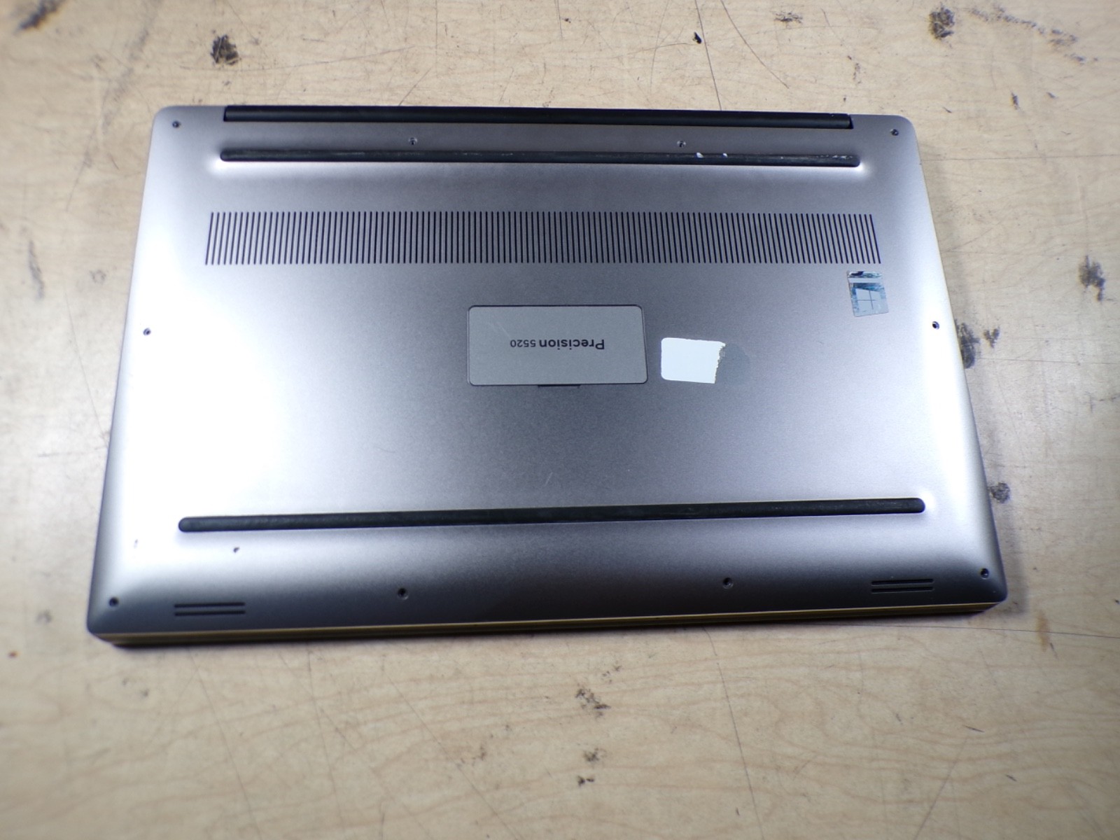 DELL PRECISION 5520 INTEL CORE I7-7820HQ 2.90GHZ 8GB RAM **NO HD/ NO CADDIE