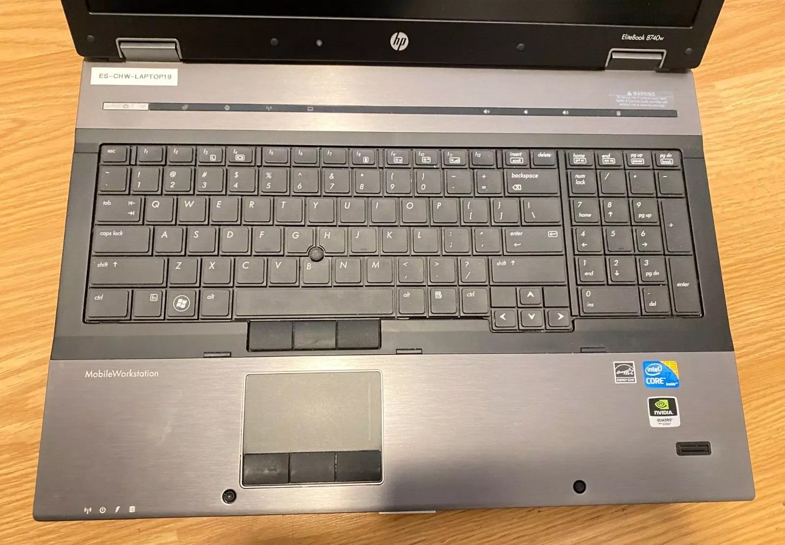 HP EliteBook RETRO GAMING with Alienware Performance 5×4 17″ w/ SSD WinXP 98 95